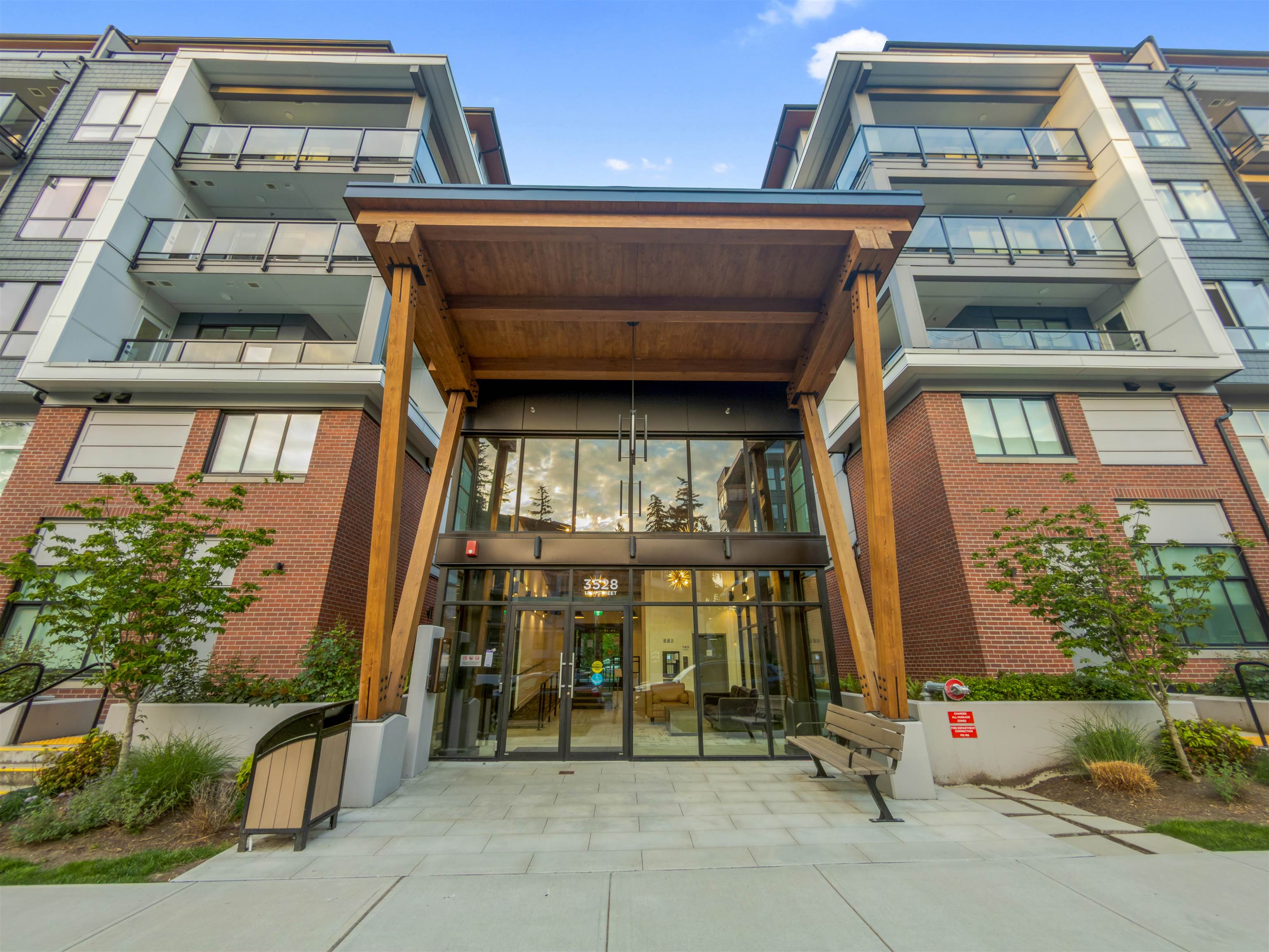 102 3528 146A STREET, R3120818, BC,