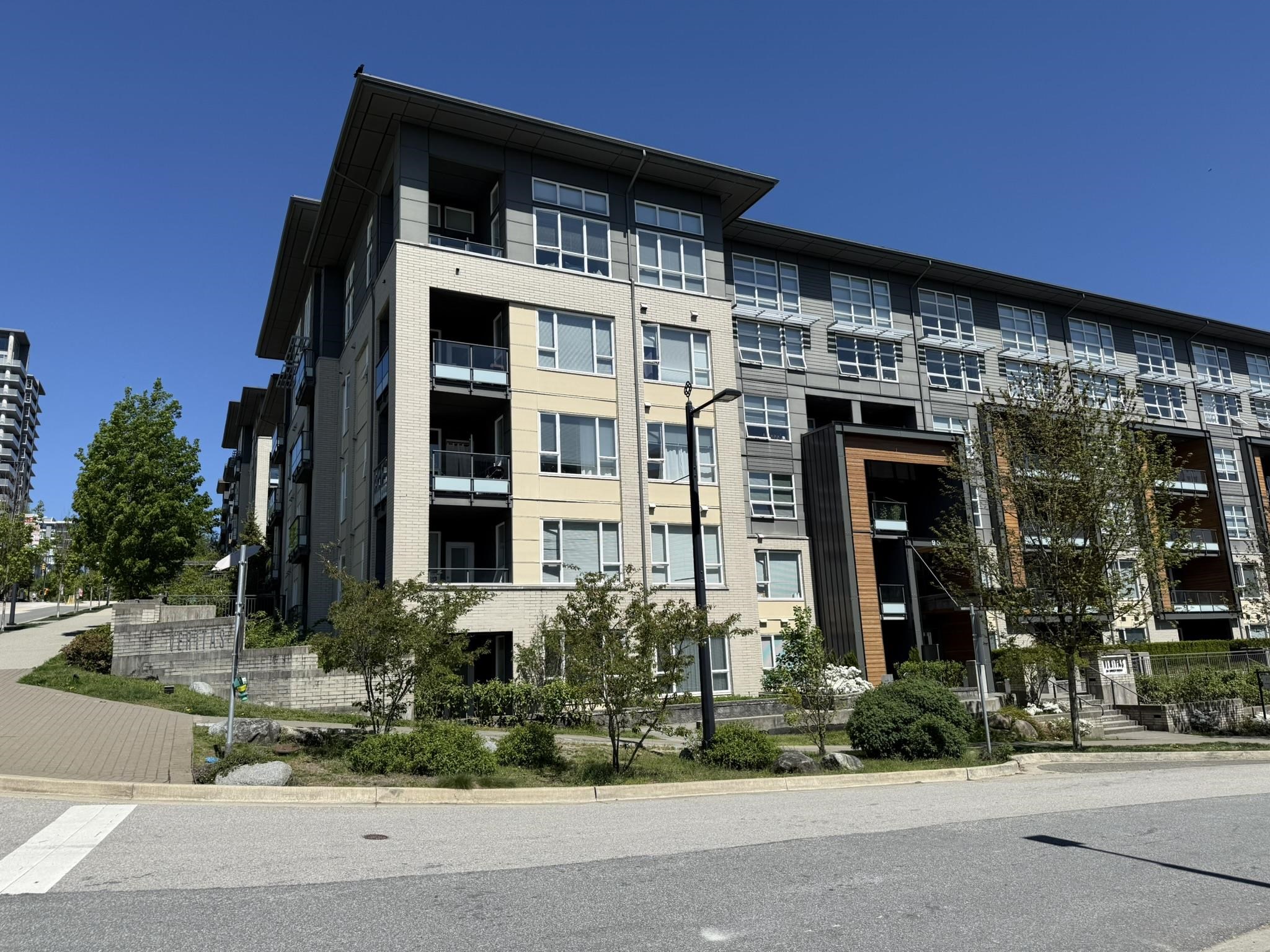 518 9877 UNIVERSITY CRESCENT, R3120892, BC,