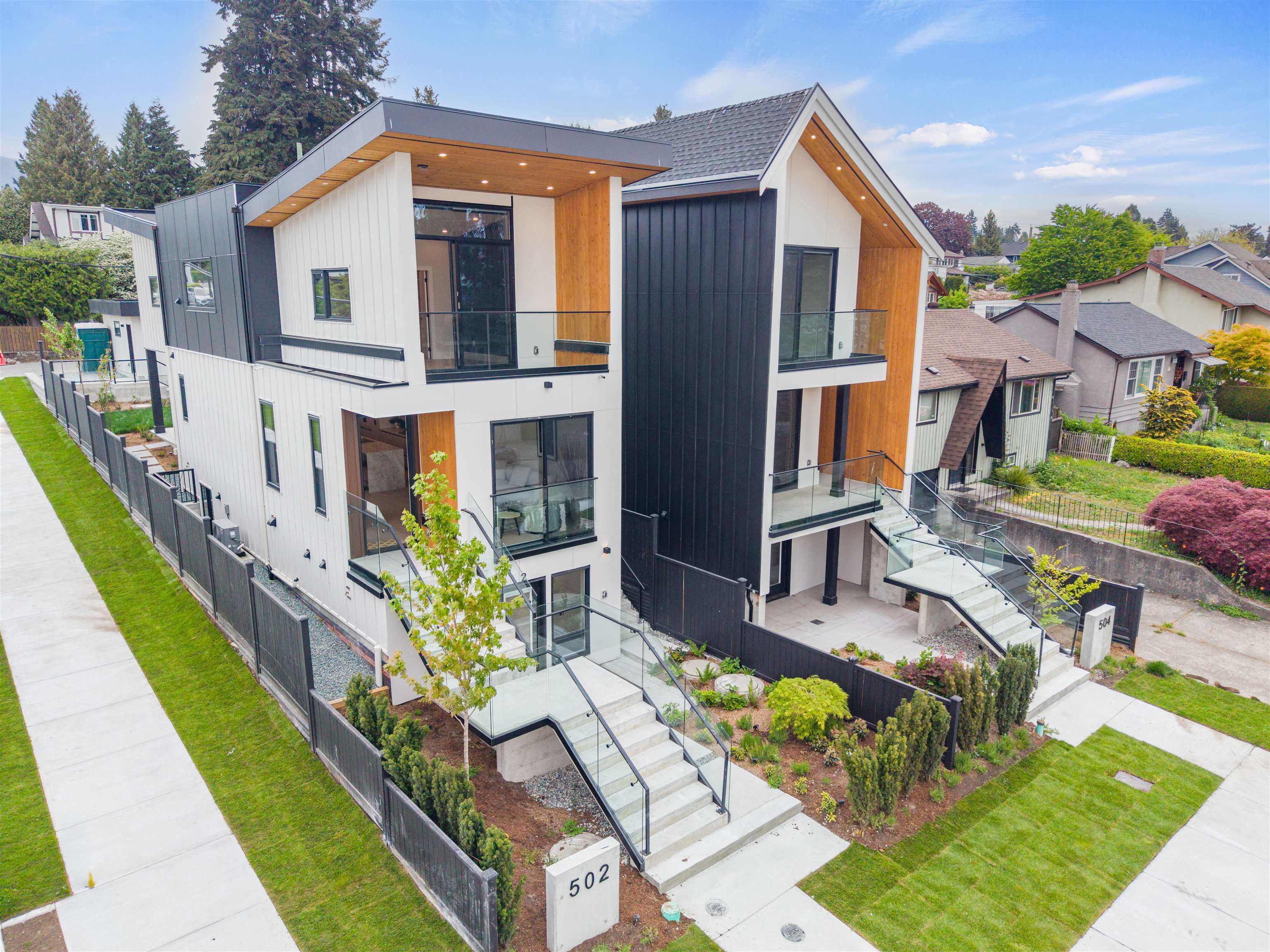 502 E 5TH STREET, North Vancouver BC V7L 1M4, R3120962, BC,