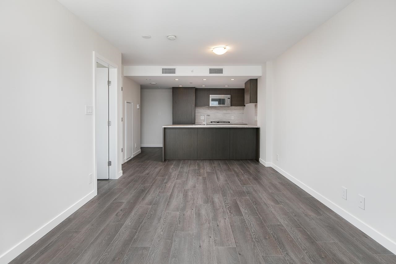 701 125 14TH STREET, R3121032, BC,
