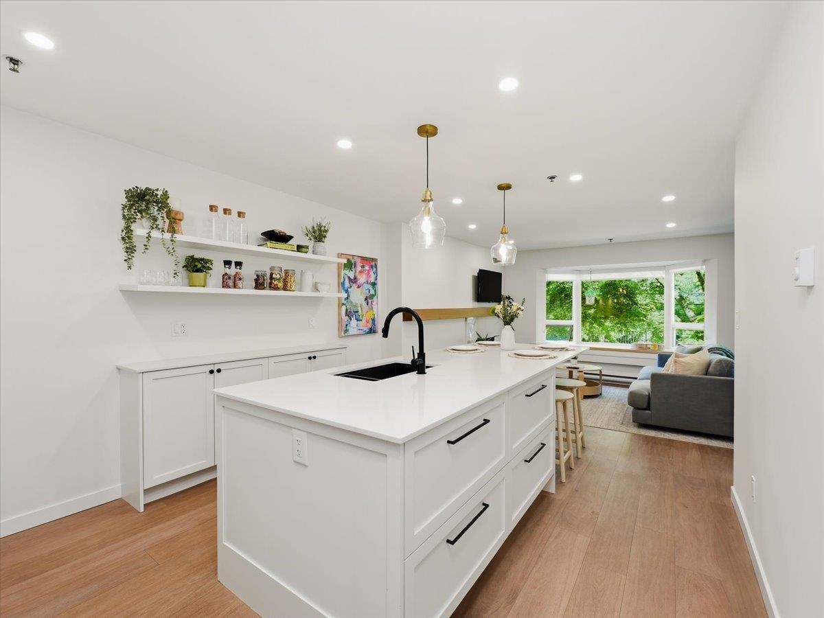 207 1925 2ND AVENUE, R3121150, BC,