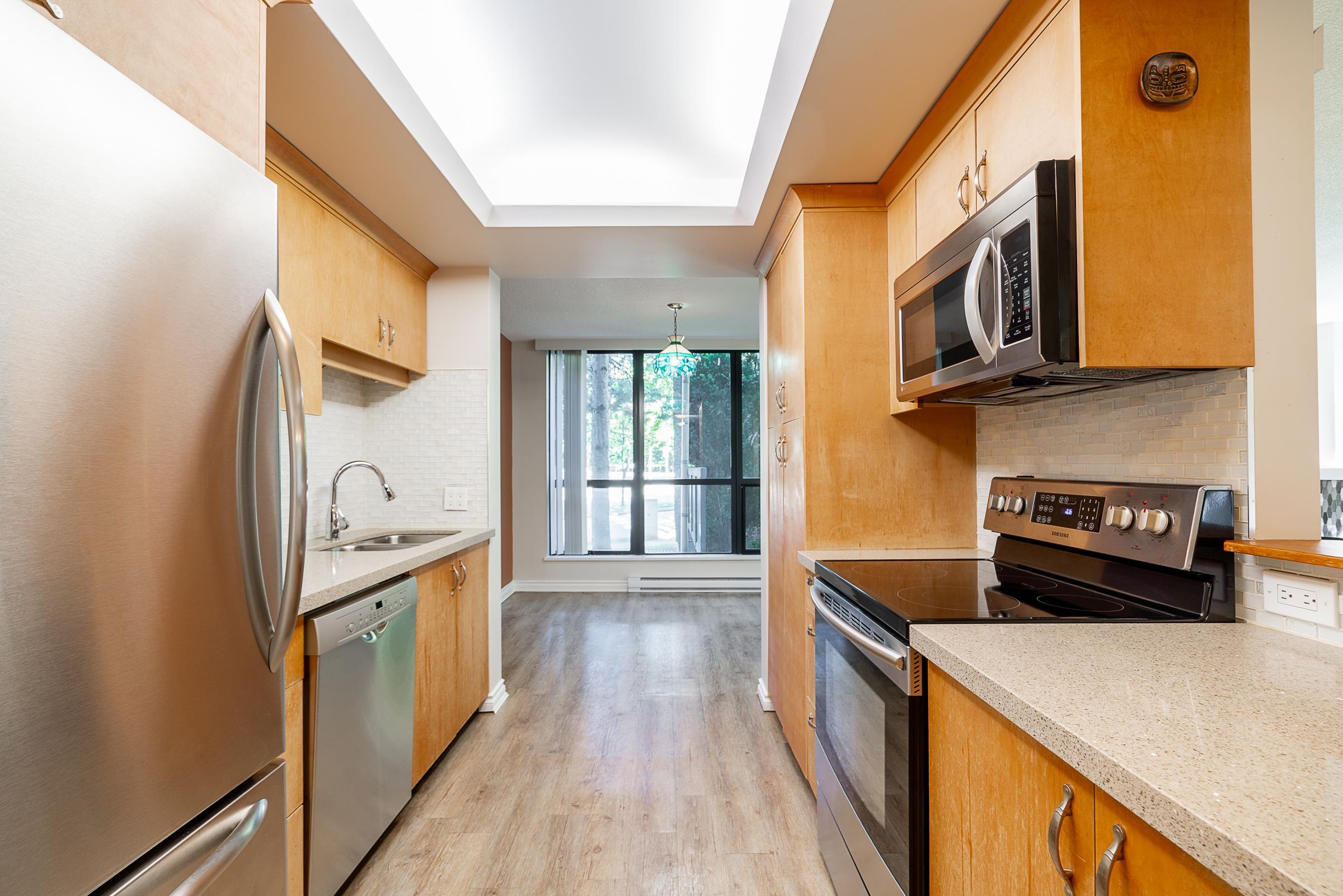 202 10899 UNIVERSITY DRIVE, R3121257, BC,