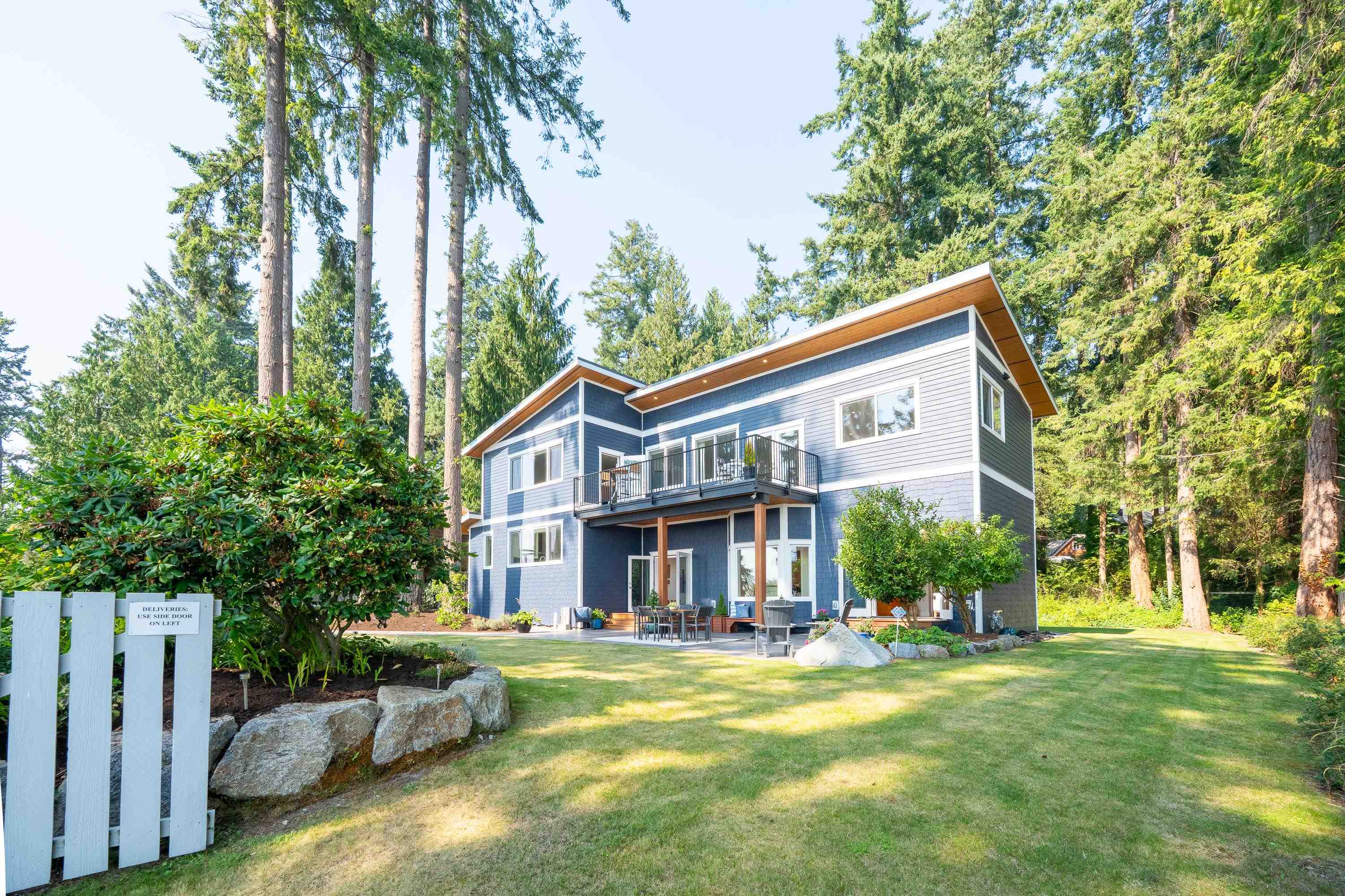 1590 OCEAN BEACH ESPLANADE, Gibsons BC V0N 1V5, R3121350, BC,
