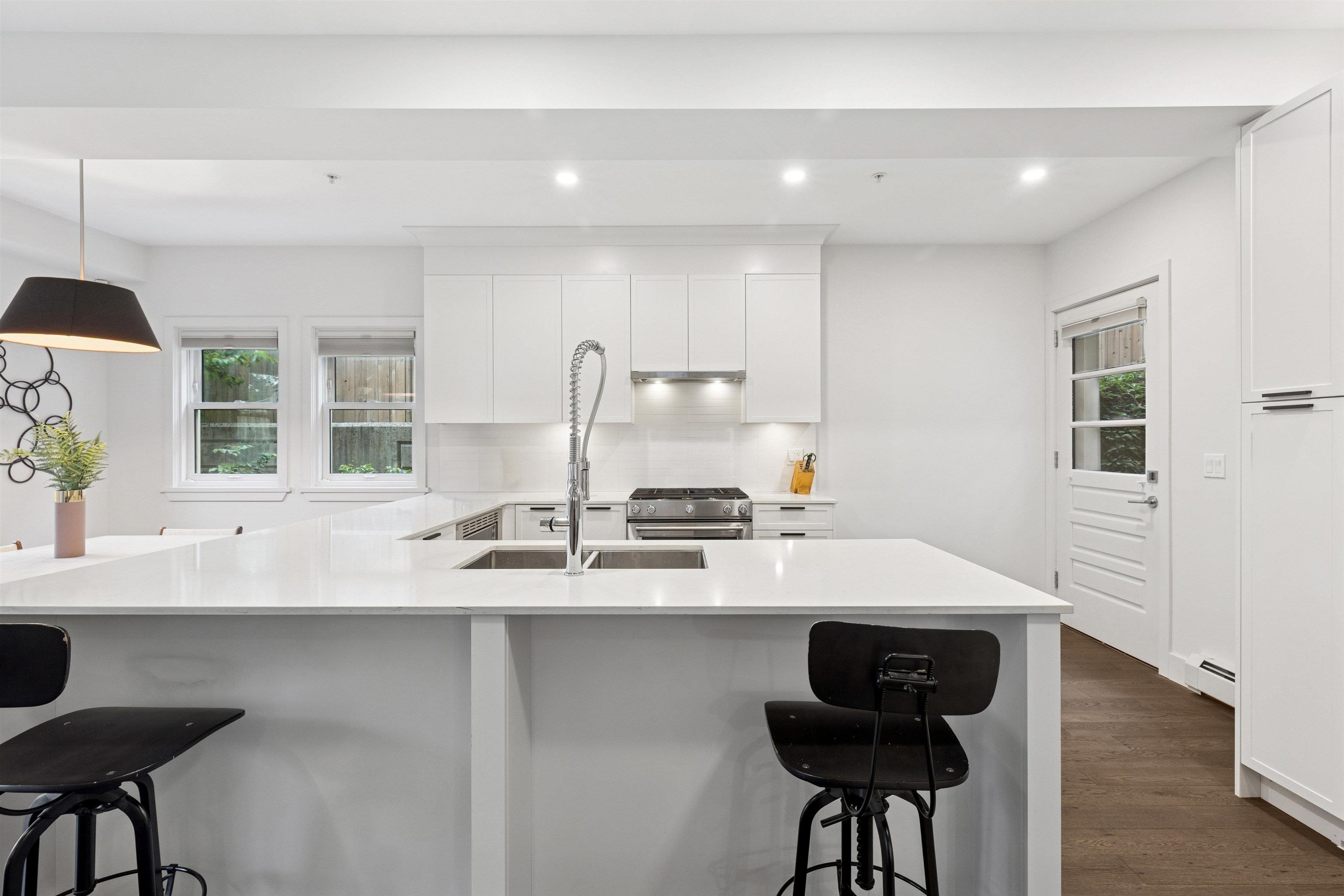 2 244 5TH STREET, R3121358, BC,
