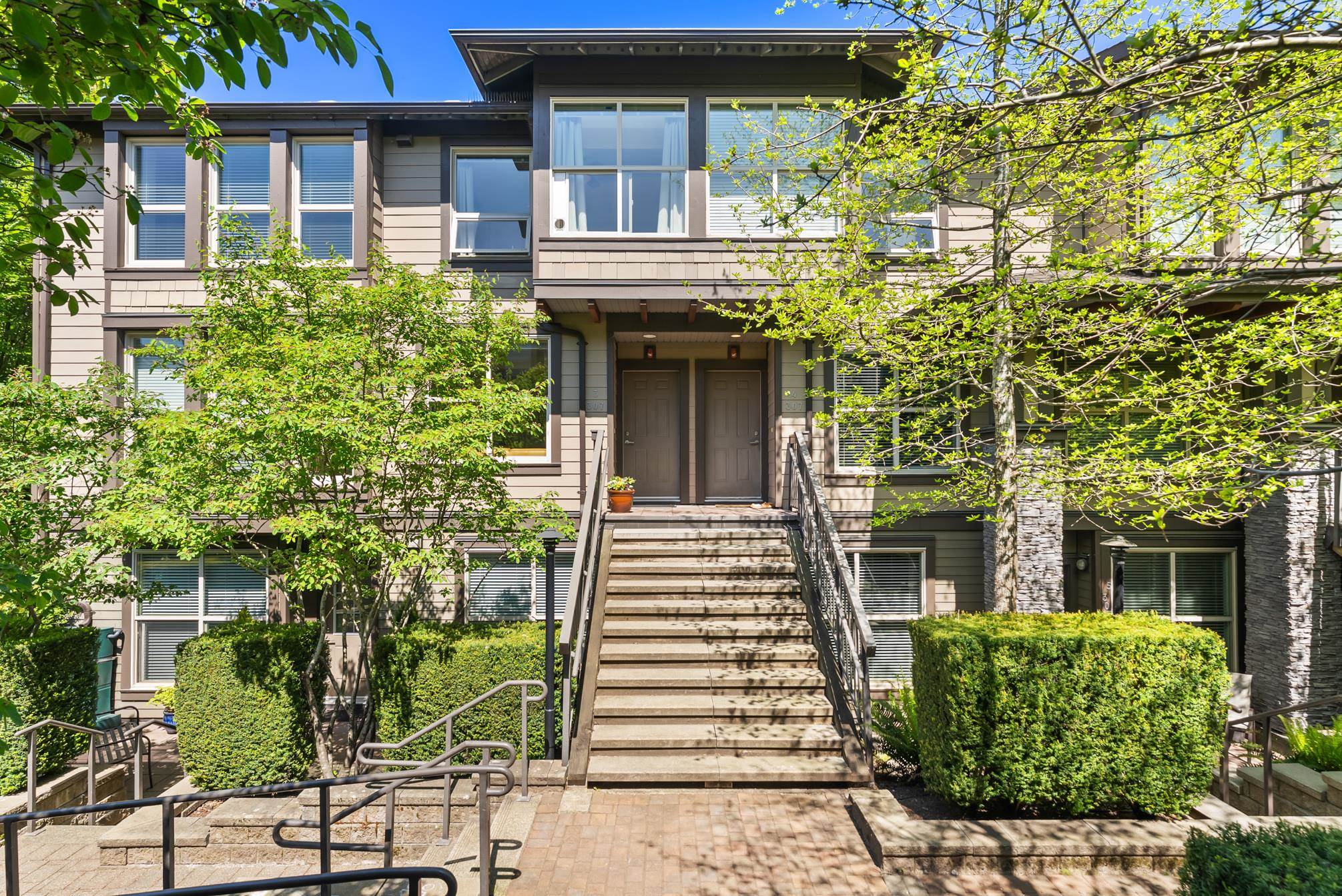 3 307 15TH STREET, R3121477, BC,