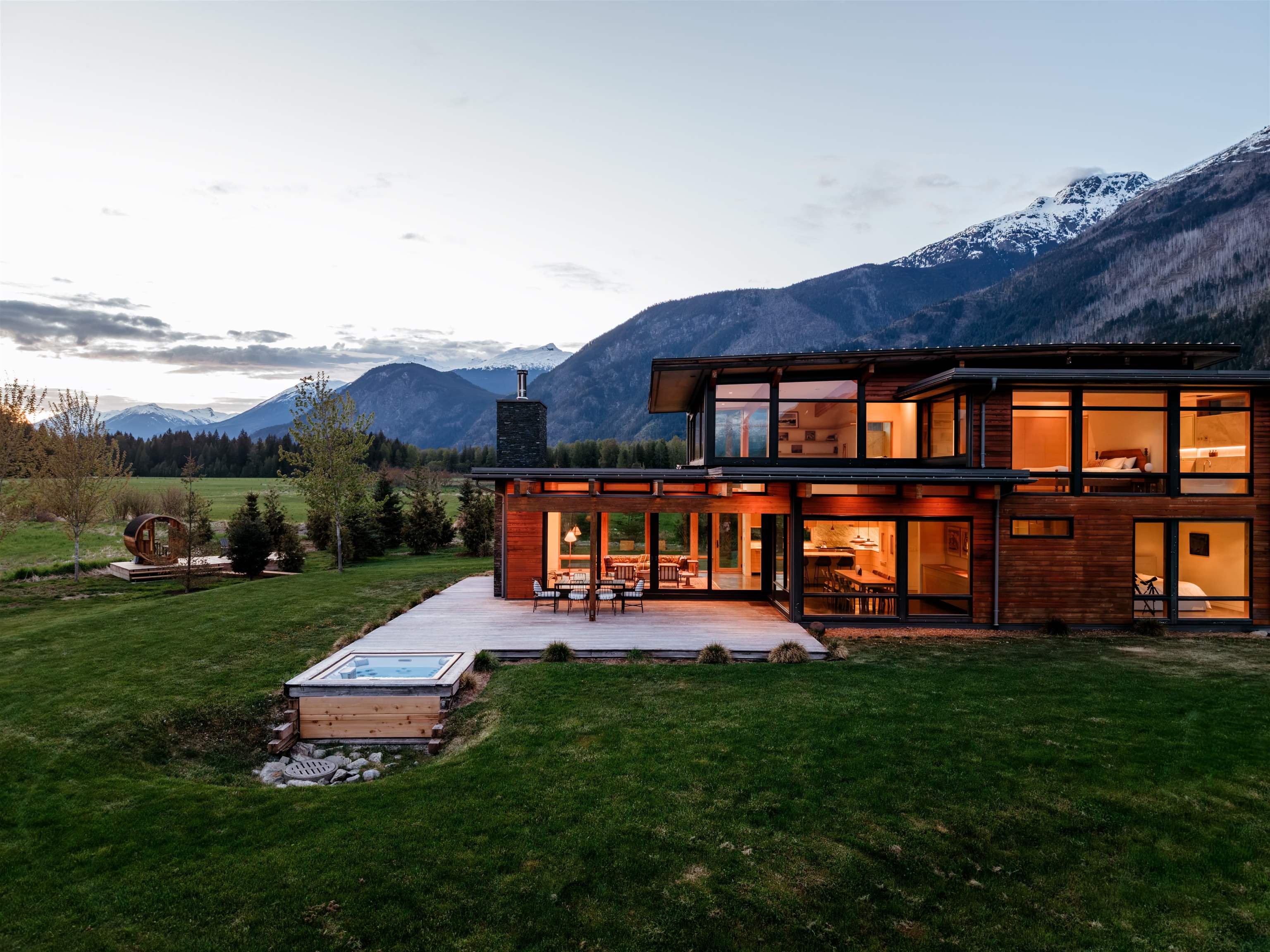 9209 PEMBERTON MEADOWS ROAD, Pemberton BC V0N 2L0, R3121519, BC,