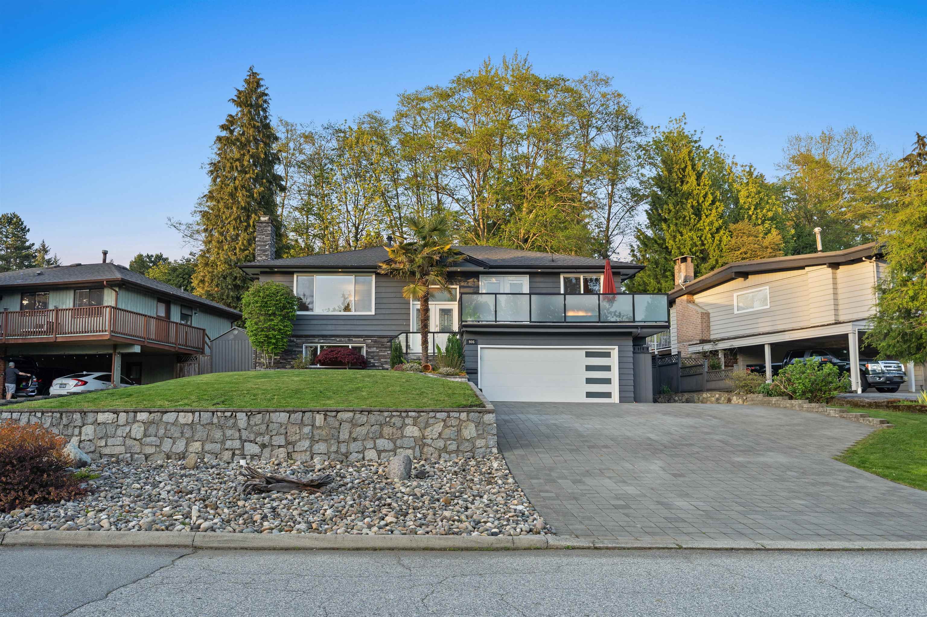906 STRATHAVEN DRIVE, North Vancouver BC V7H 2J9, R3121793, BC,