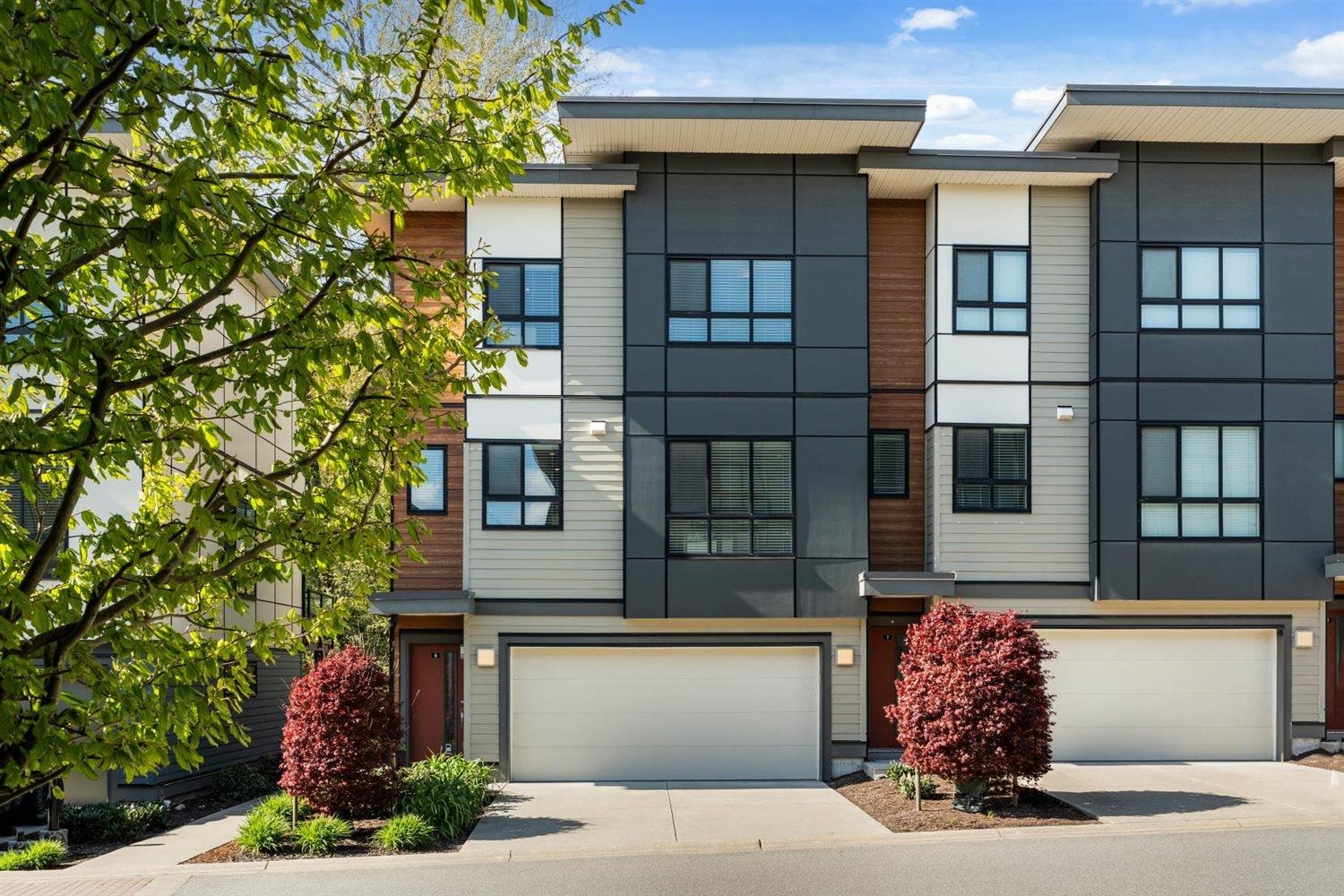 6 1968 NORTH PARALLEL ROAD, R3121802, BC,