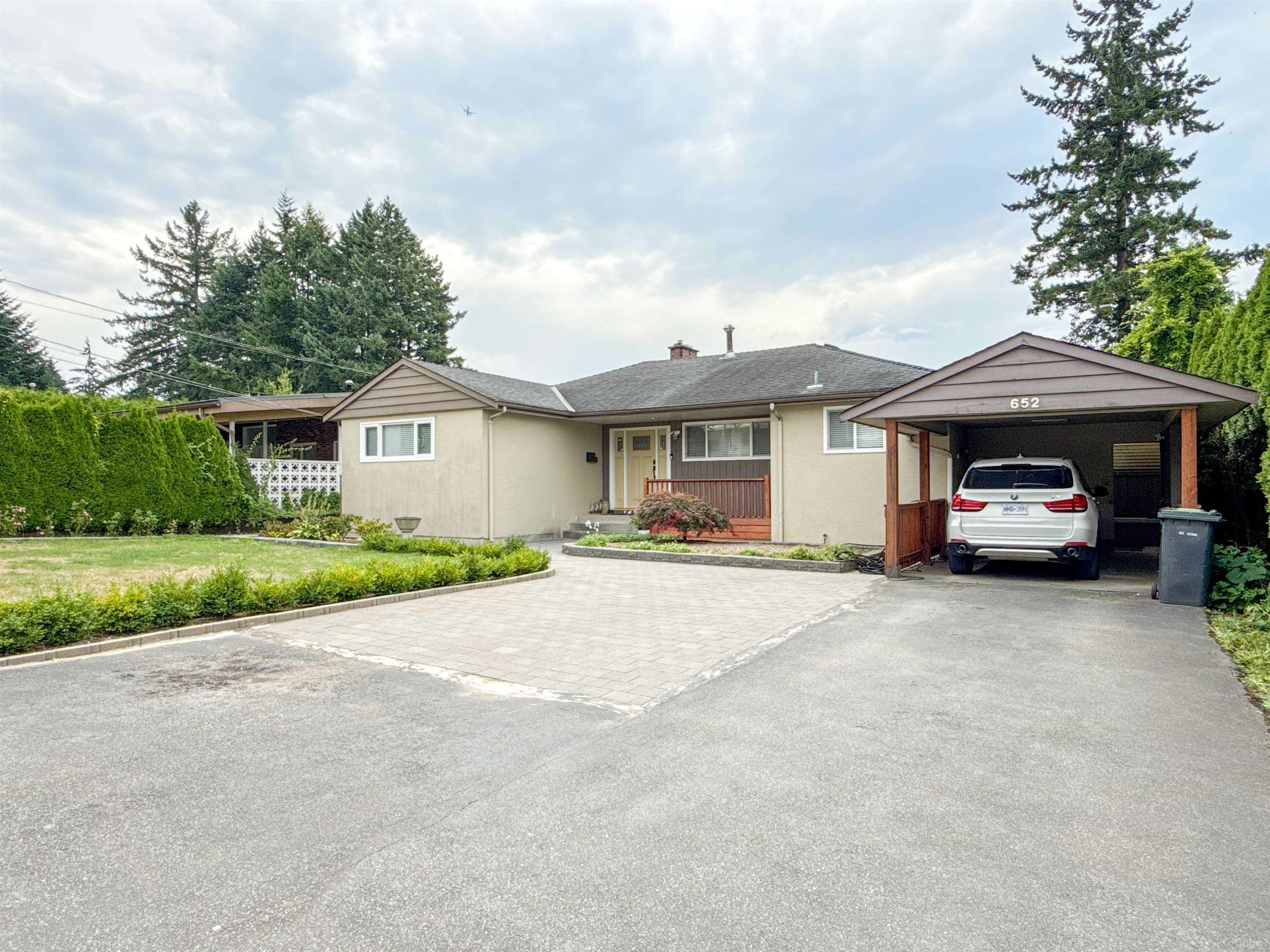 652 SHAW AVENUE, Coquitlam BC V3K 2R6, R3122041, BC,