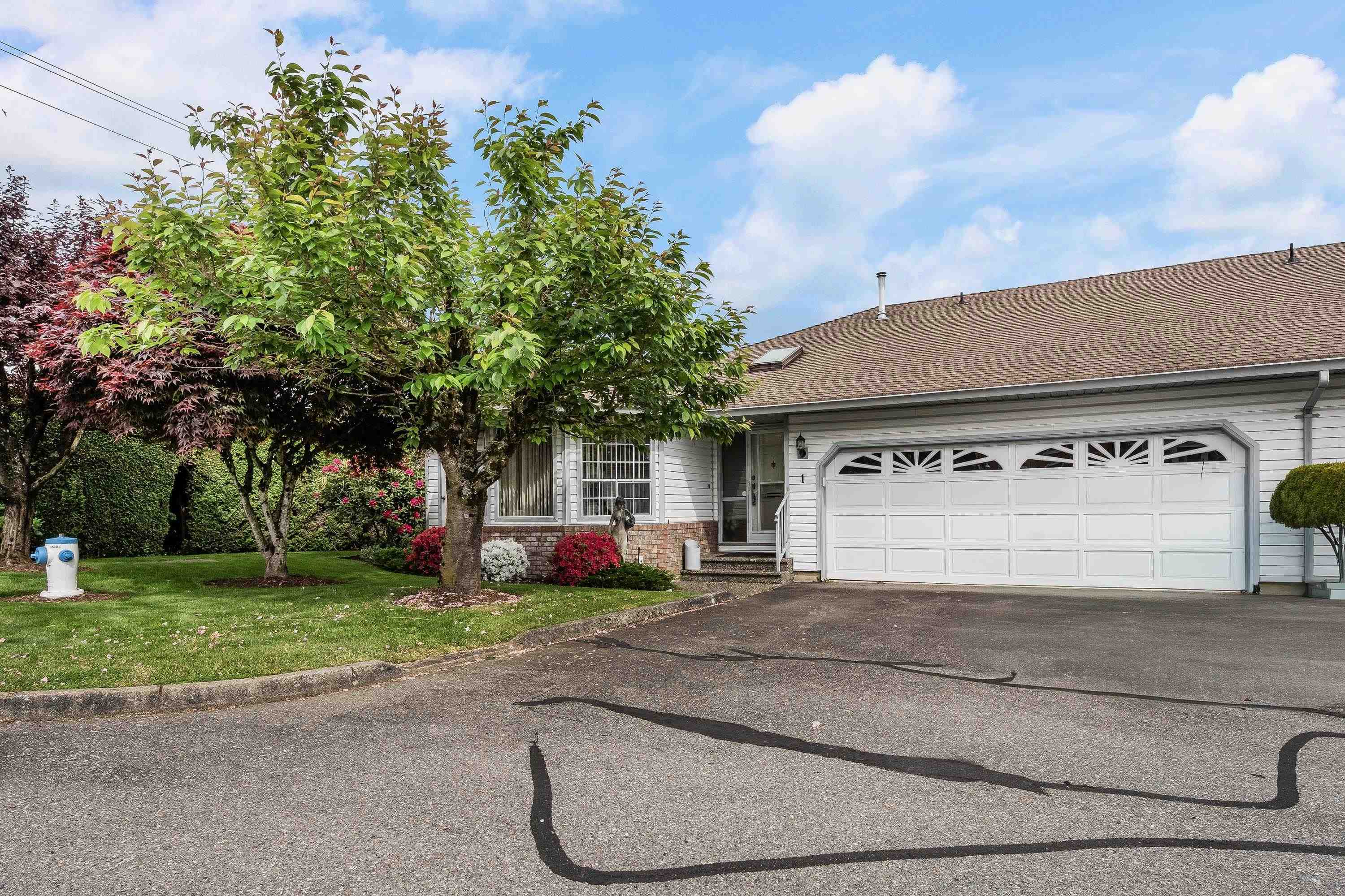 1 2988 HORN STREET, R3122054, BC,