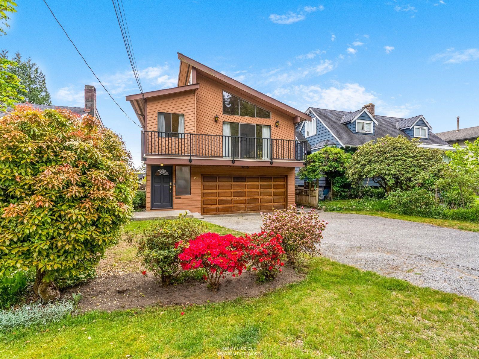859 E 17TH STREET, North Vancouver BC V7L 2X2, R3122082, BC,