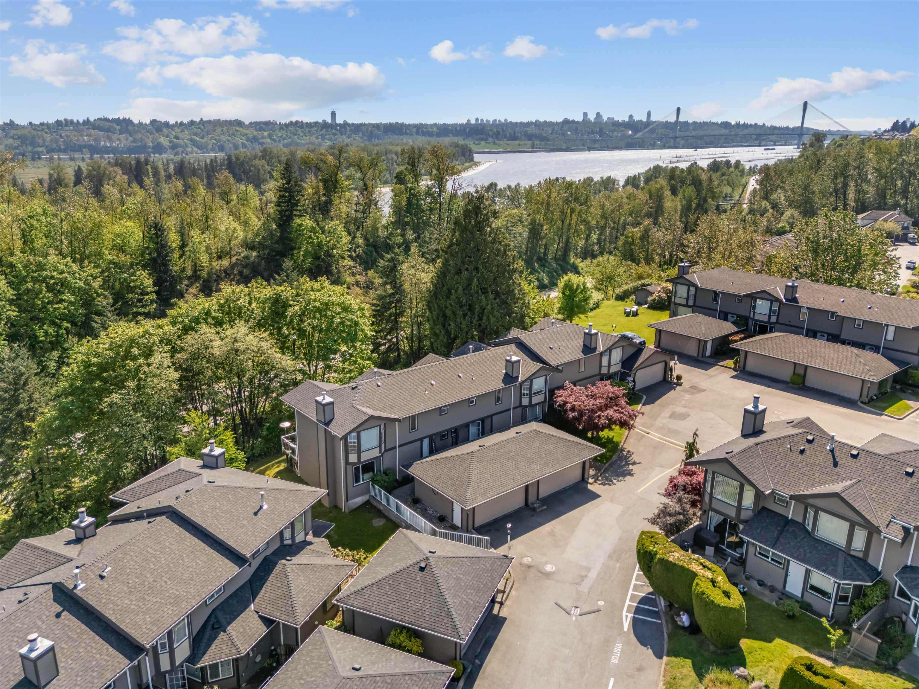 175 1140 CASTLE CRESCENT, R3122167, BC,