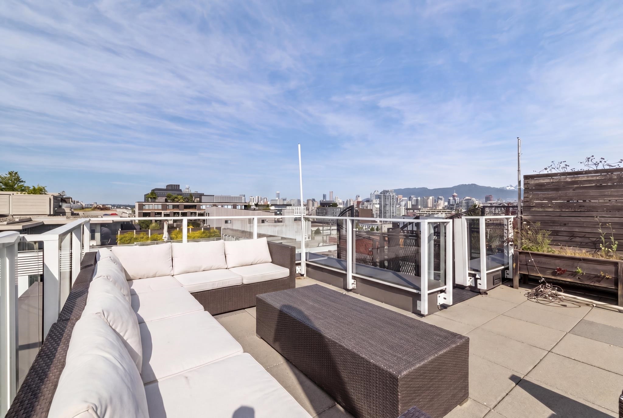 613 311 6TH AVENUE, R3122199, BC,