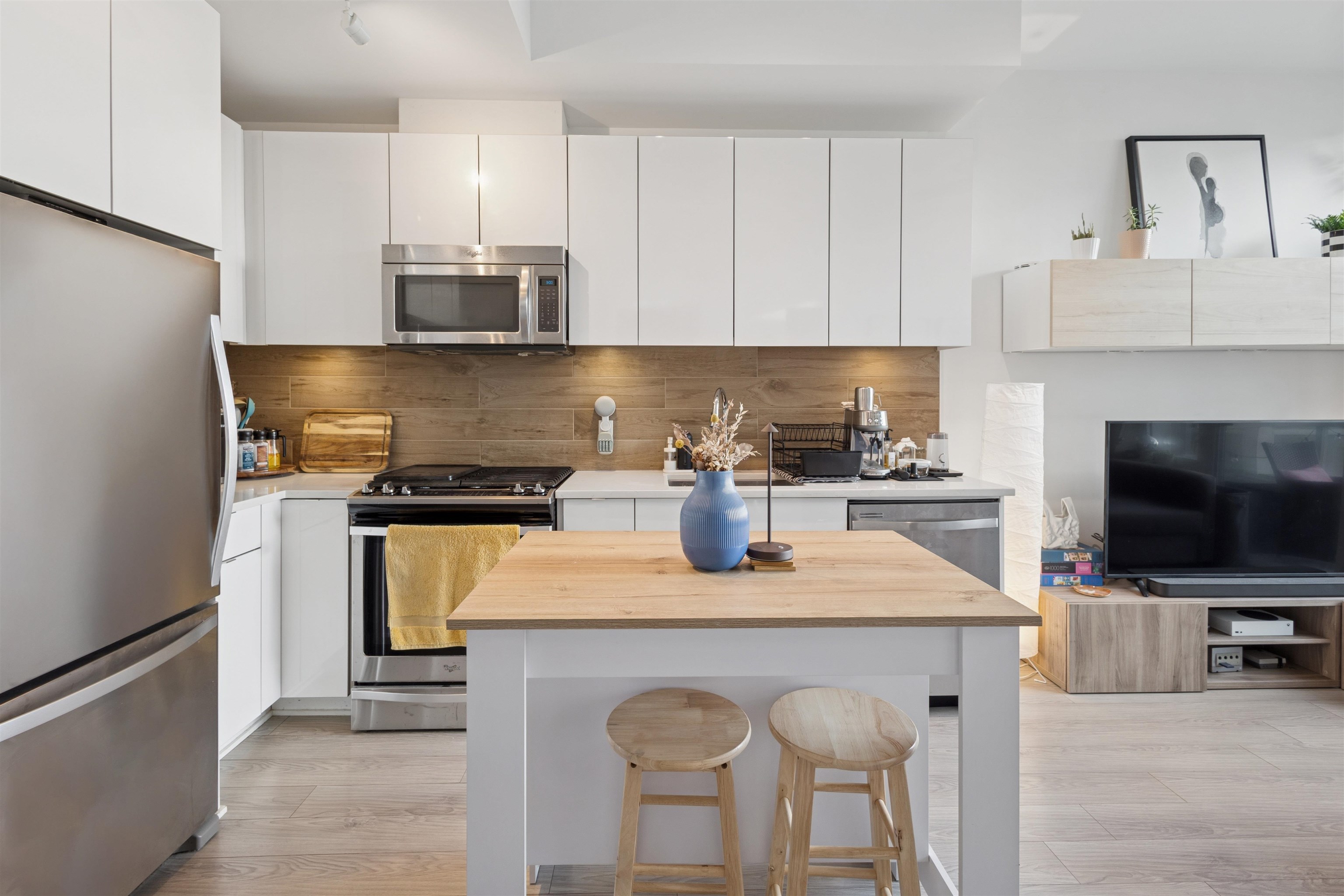 208 200 NELSON'S CRESCENT, R3122272, BC,