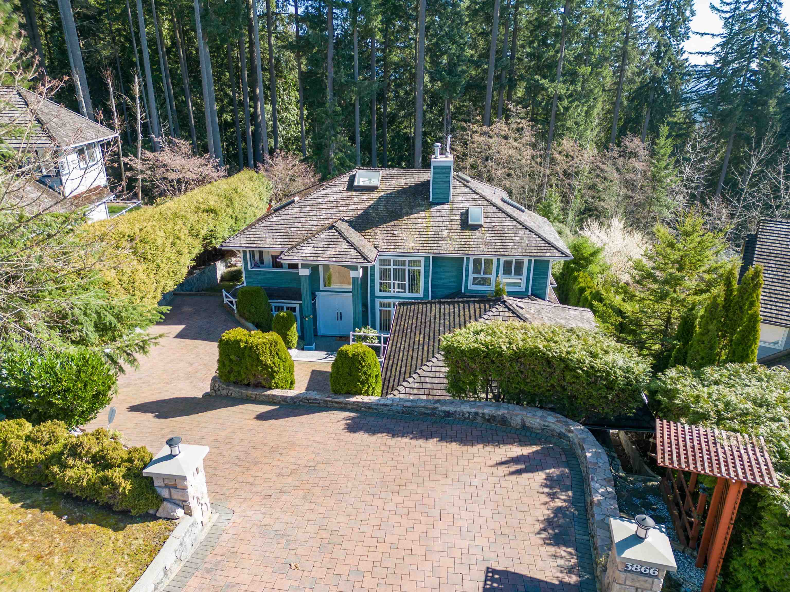3866 MICHENER WAY, North Vancouver BC V7K 3C7, R3122338, BC,