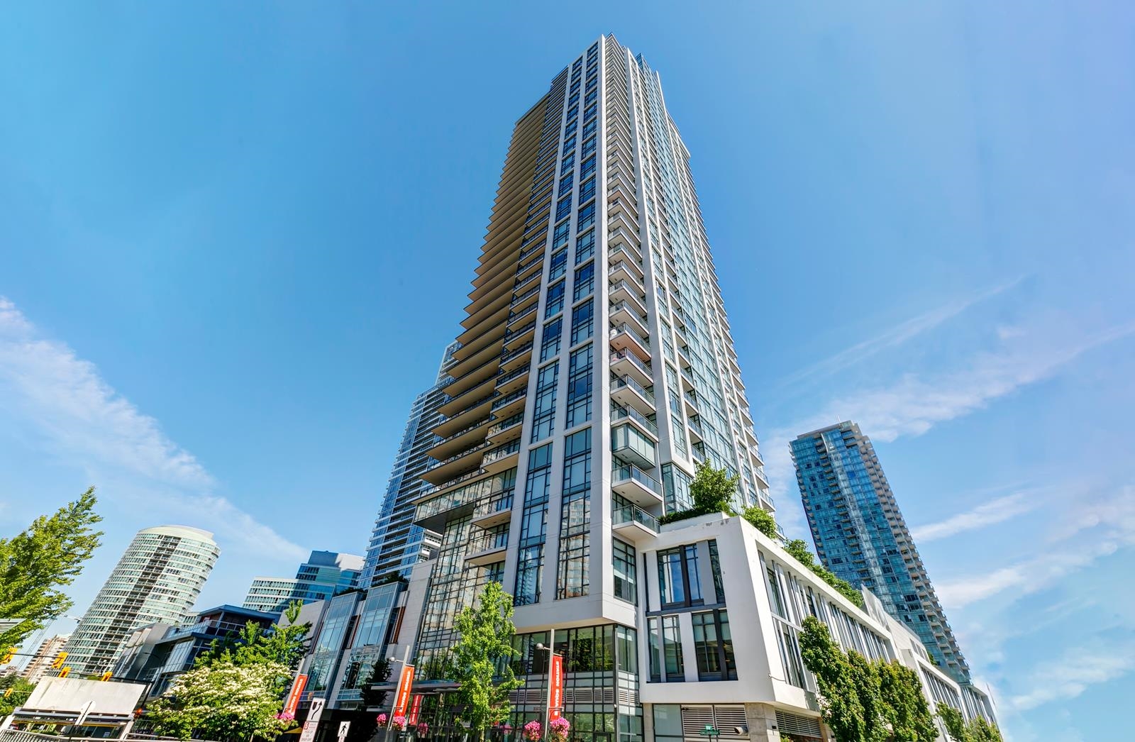 1105 6098 STATION STREET, R3122371, BC,