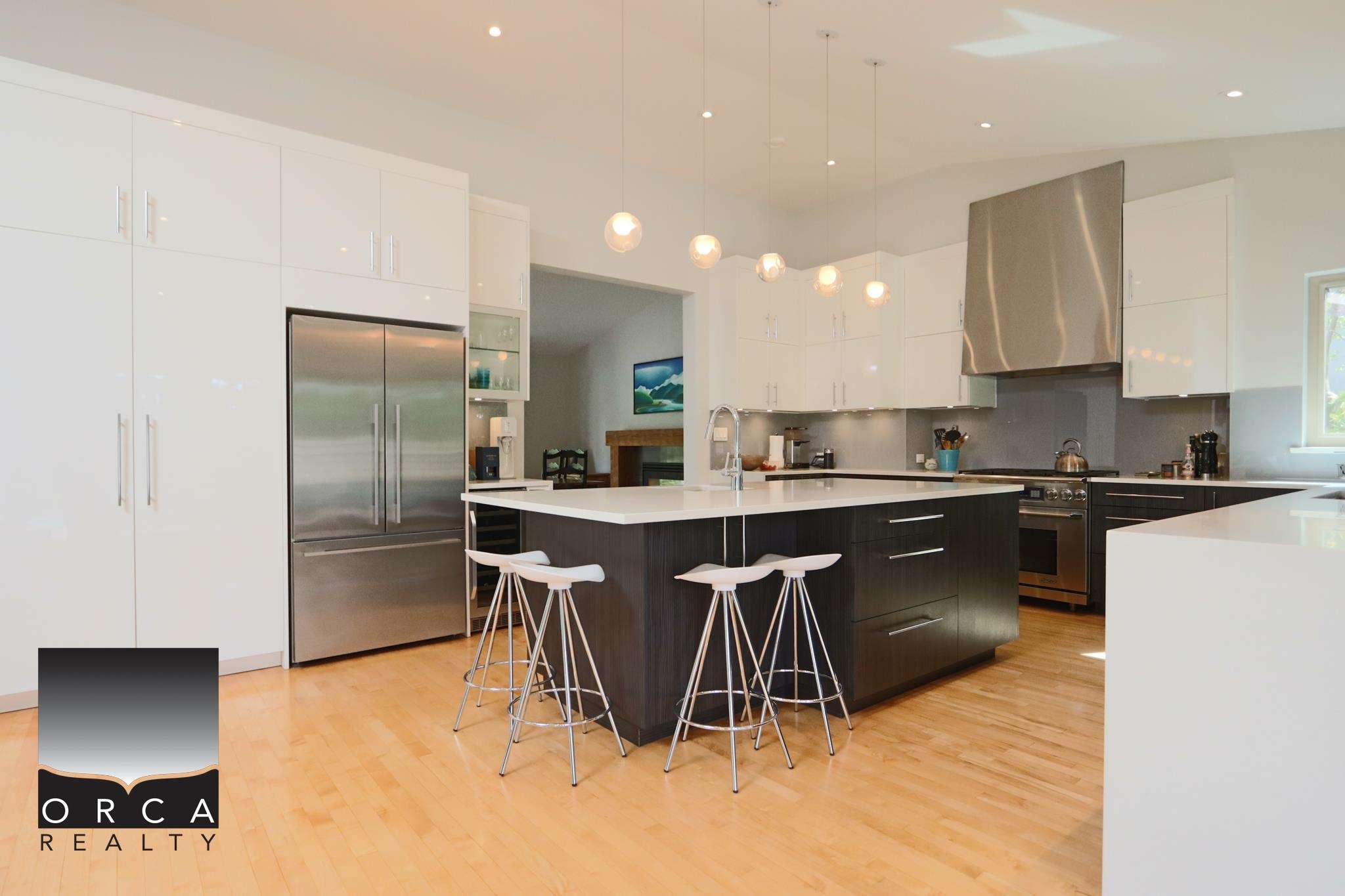 3685 SUNNYCREST DRIVE, North Vancouver BC V7R 3C5, R3122430, BC,