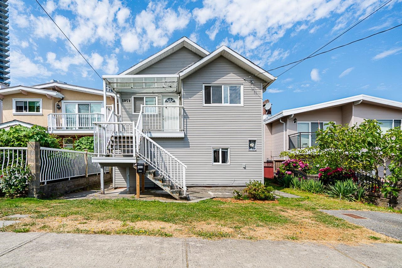 5959 MCMURRAY AVENUE, Burnaby BC V5H 3E5, R3122646, BC,