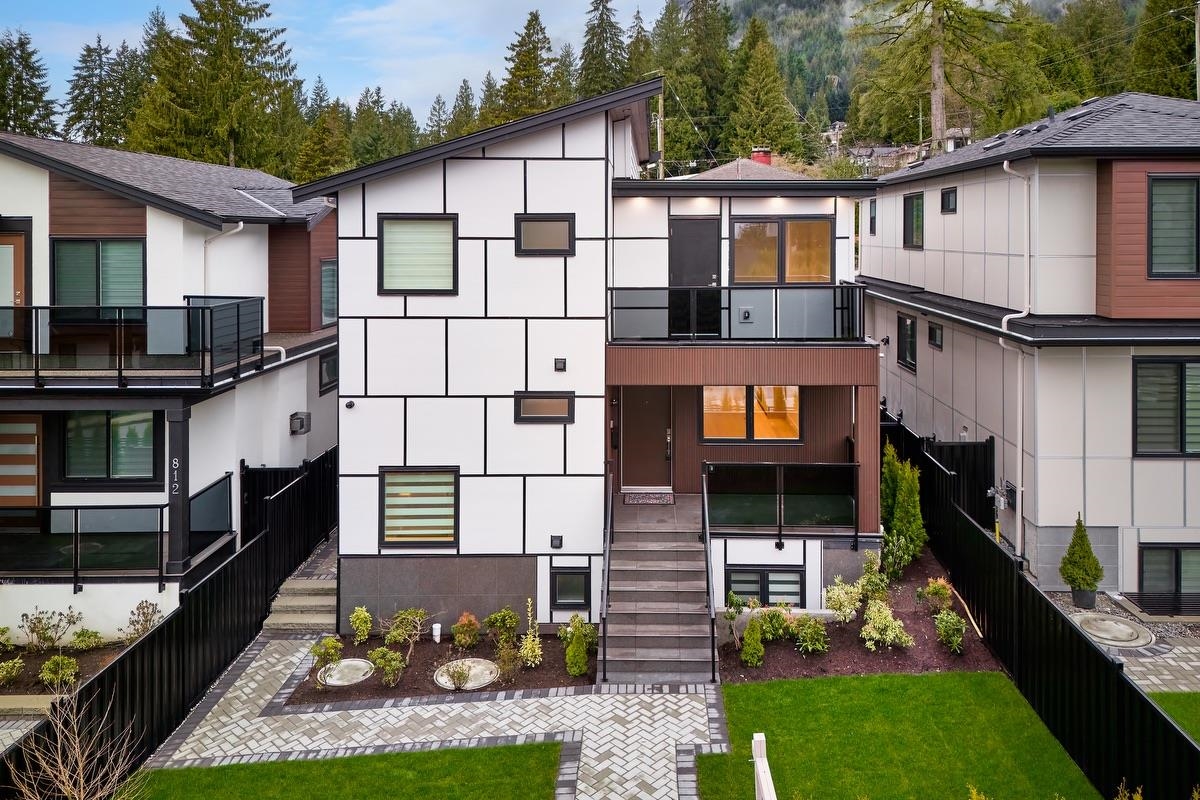 806 MONTROYAL BOULEVARD, North Vancouver BC V7R 2G6, R3122669, BC,