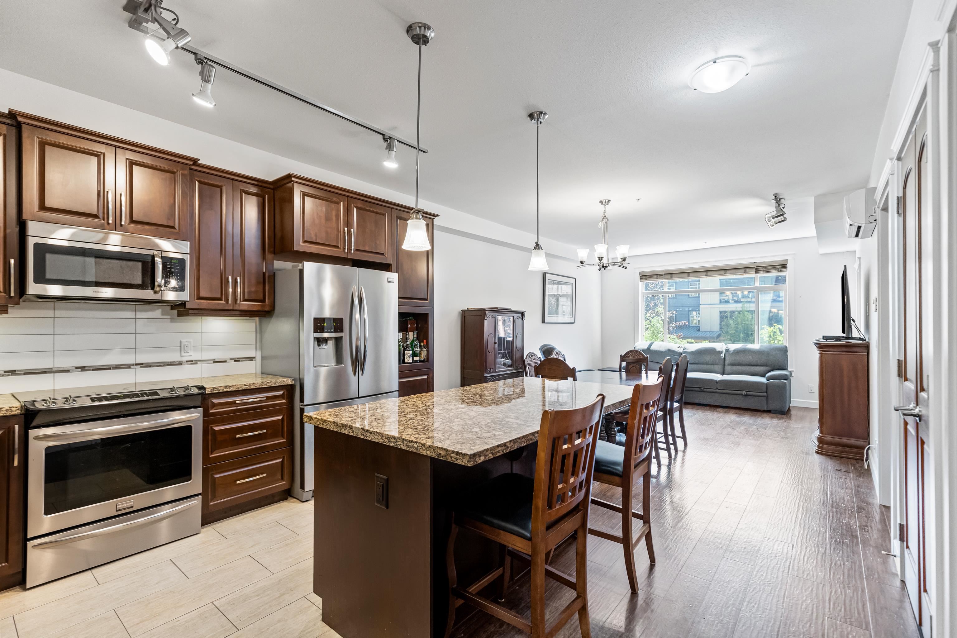 356 8258 207A STREET, R3122880, BC,