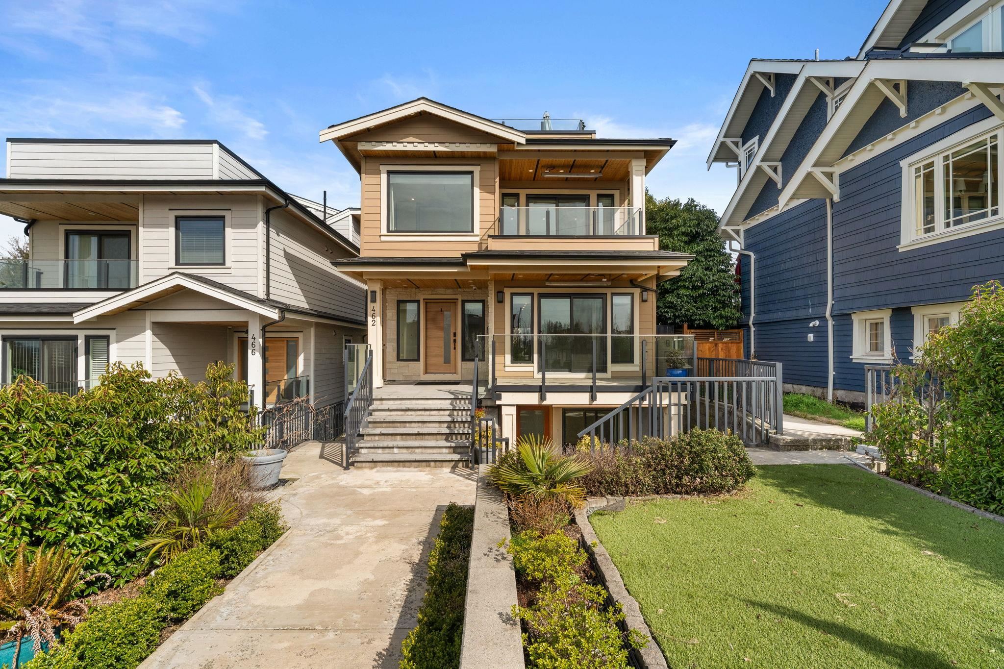 462 W 14TH STREET, North Vancouver BC V7M 1P7, R3122904, BC,