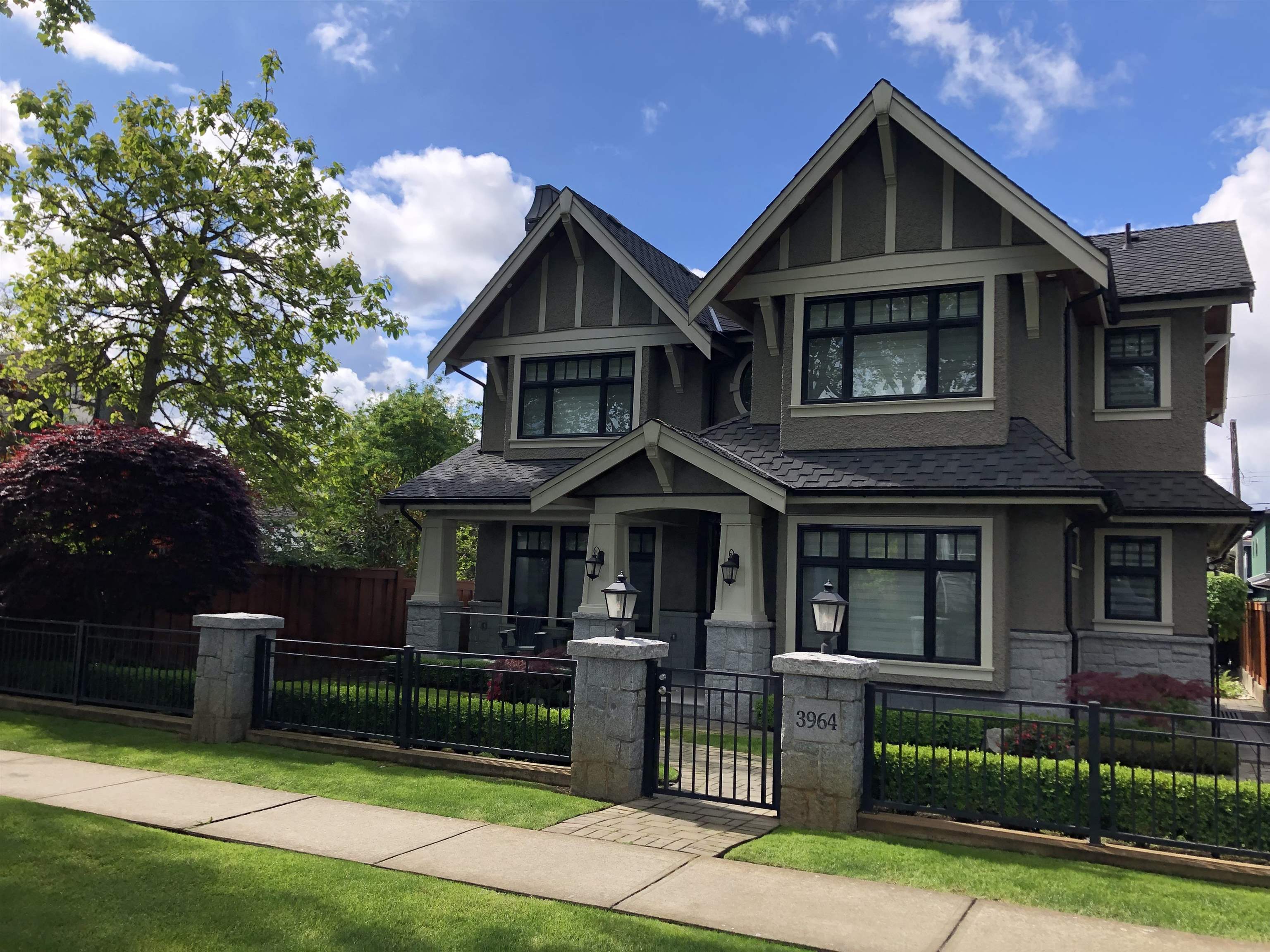 3964 TRIUMPH STREET, Burnaby BC V5C 1Y8, R3123075, BC,
