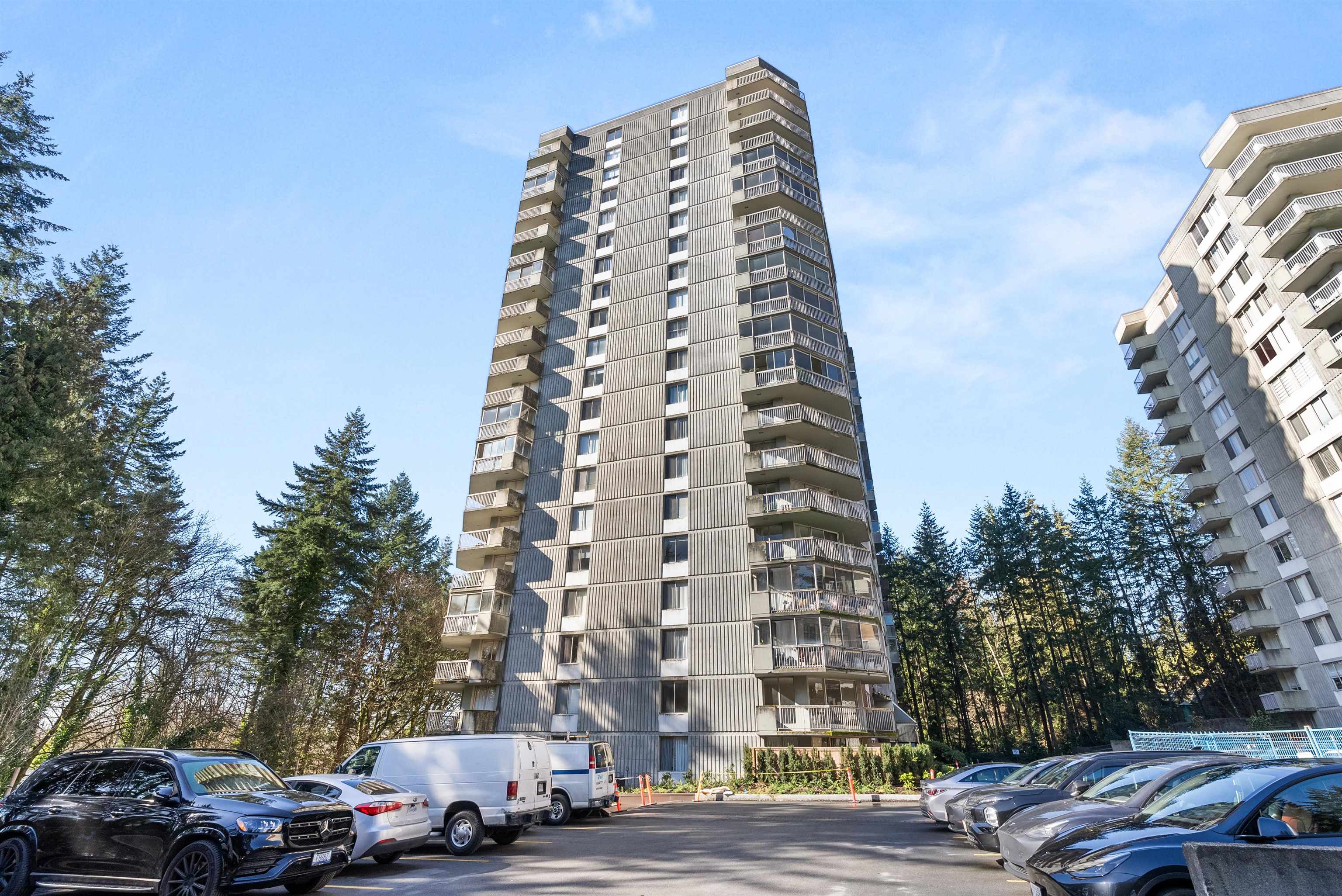 2006 2024 FULLERTON AVENUE, R3123278, BC,
