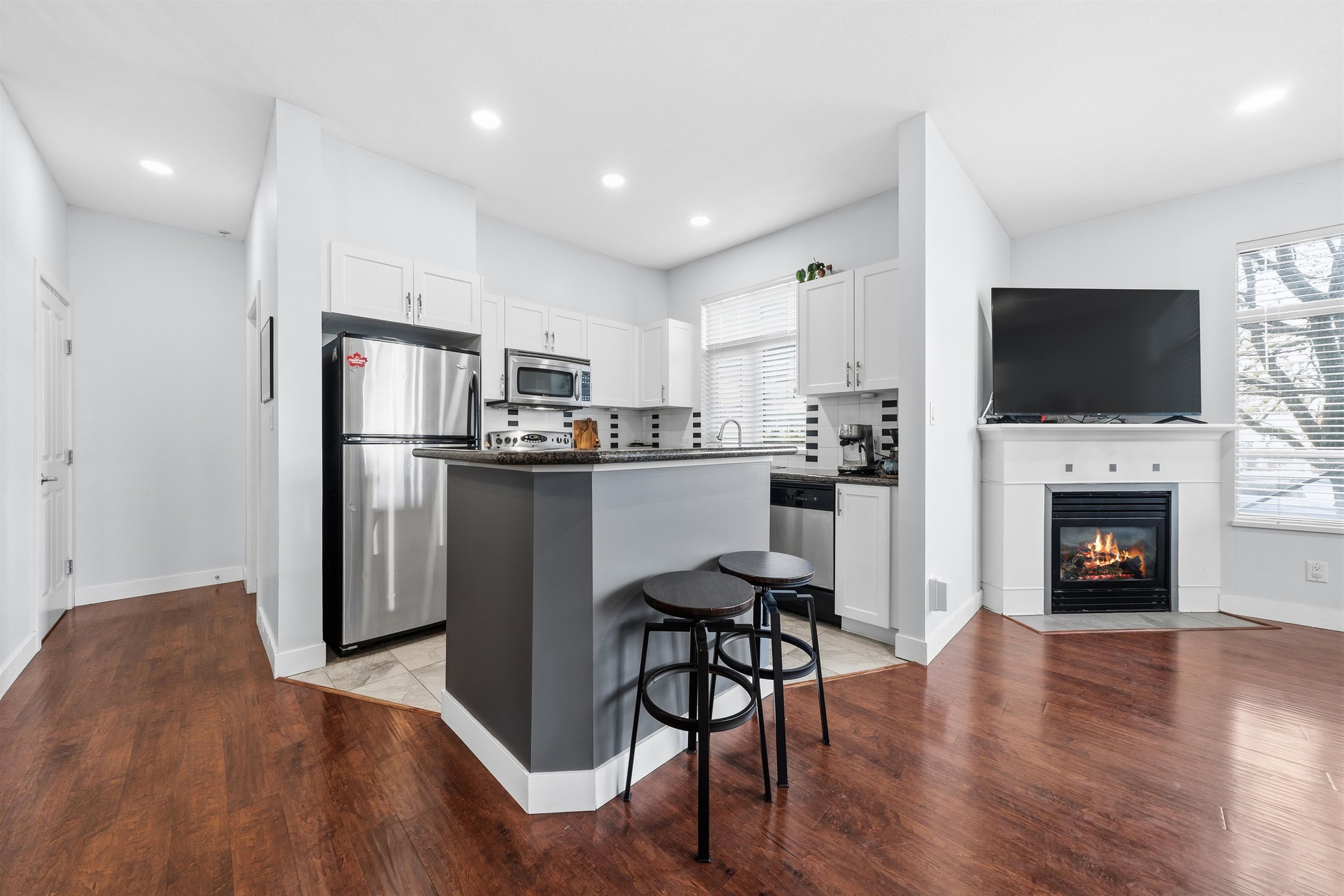 112 2330 WILSON AVENUE, R3123372, BC,