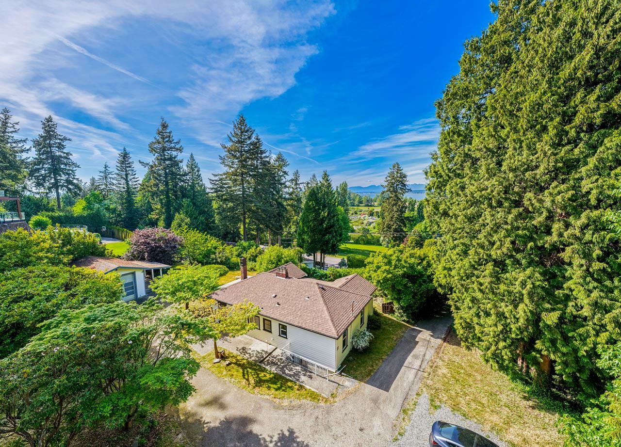 12520 CRESCENT ROAD, Surrey BC V4A 2V3, R3123706, BC,