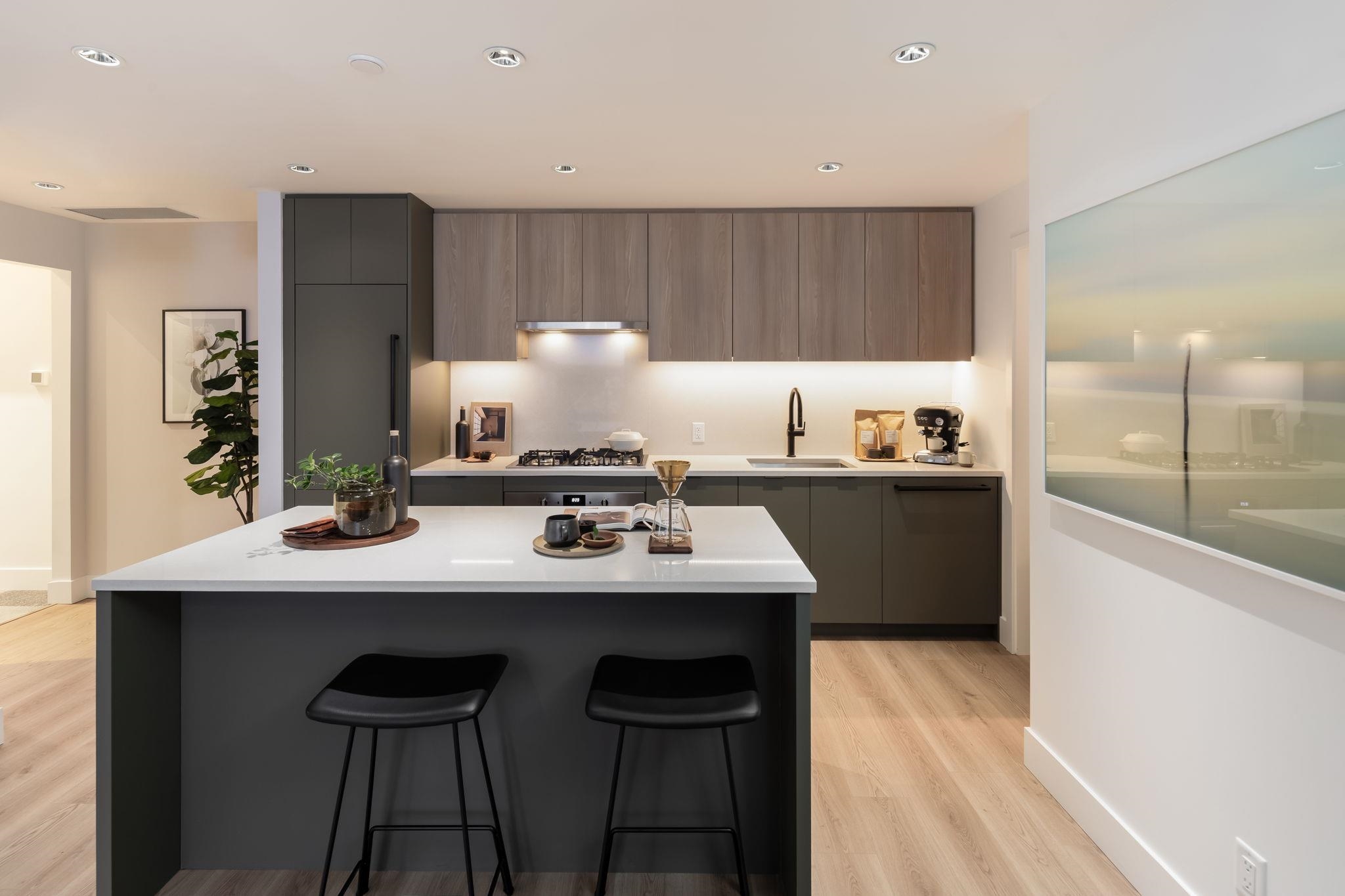 820 8633 RIVER DISTRICT CROSSING, R3123747, BC,