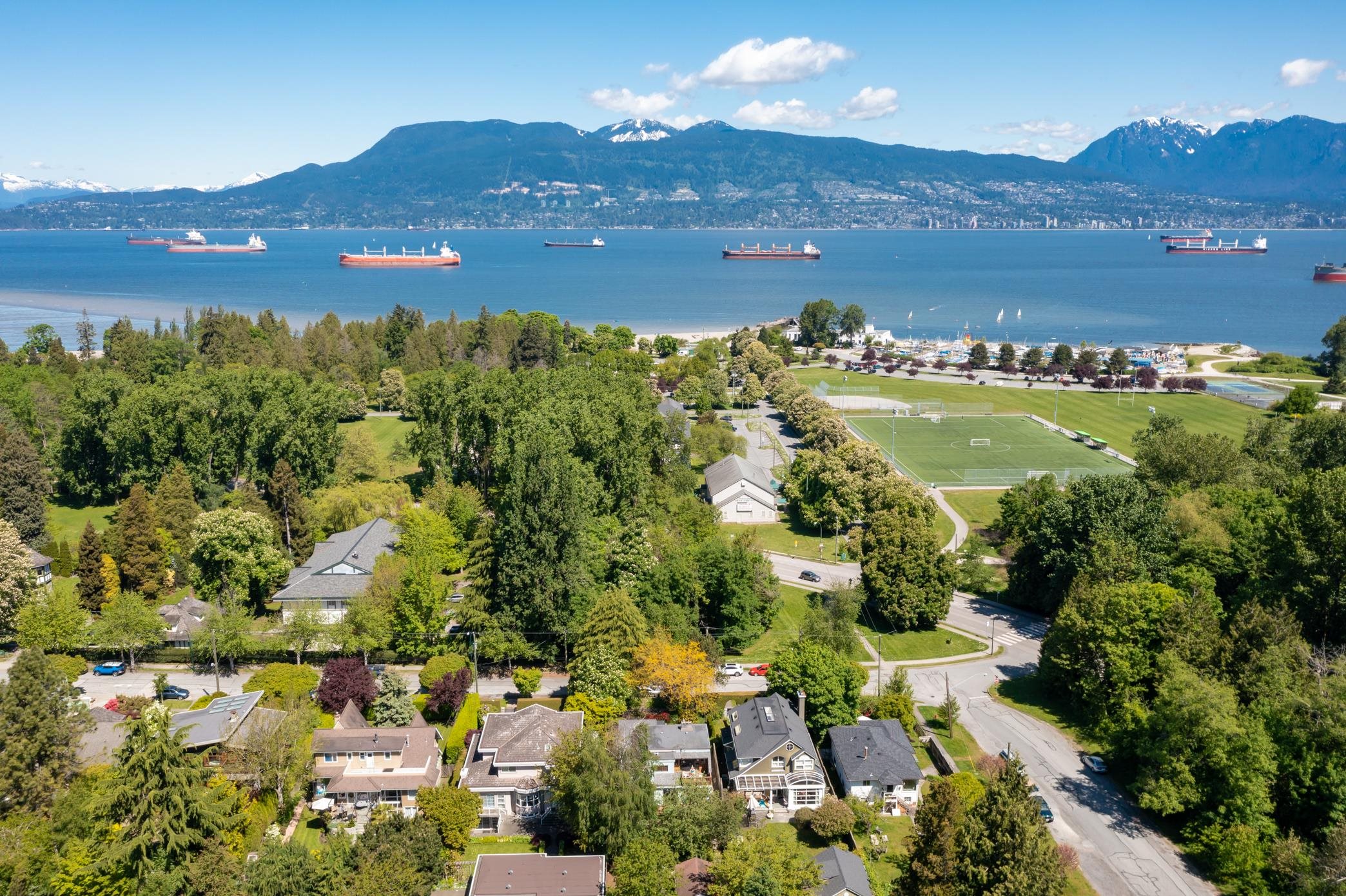 4316 W 2ND AVENUE, Vancouver BC V6R 1K3, R3123777, BC,