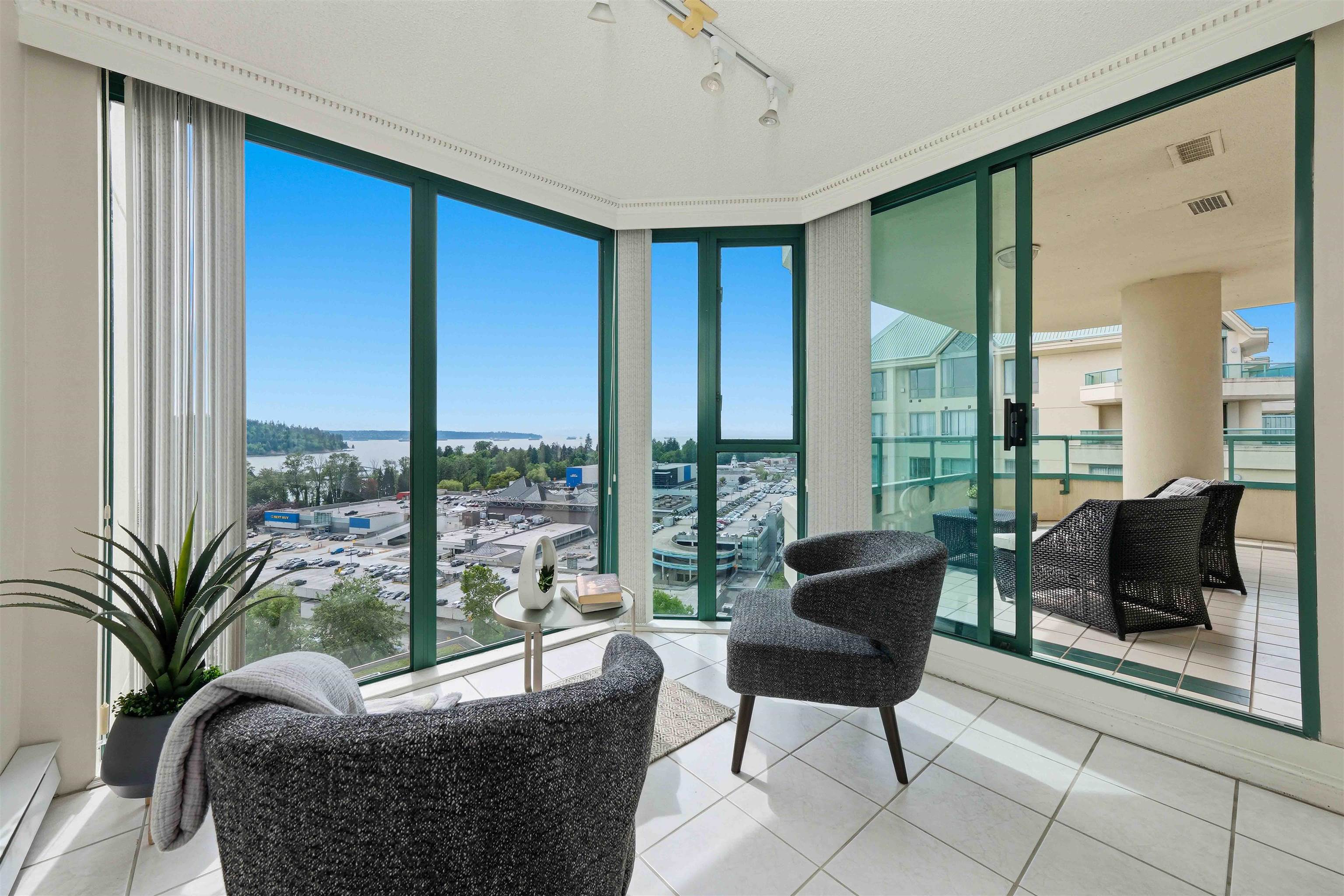 18D 338 TAYLOR WAY, R3123820, BC,