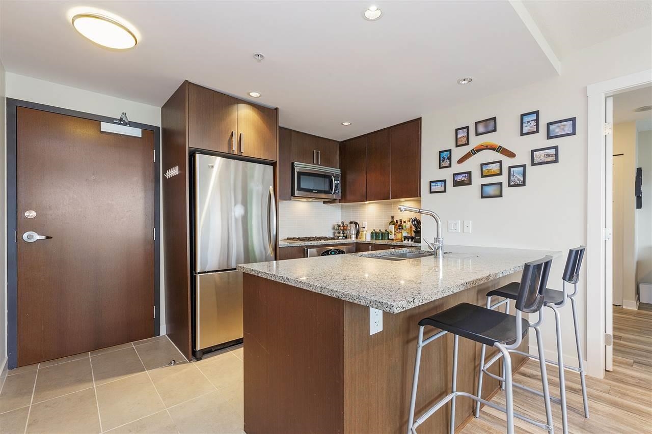 607 2978 GLEN DRIVE, R3123898, BC,
