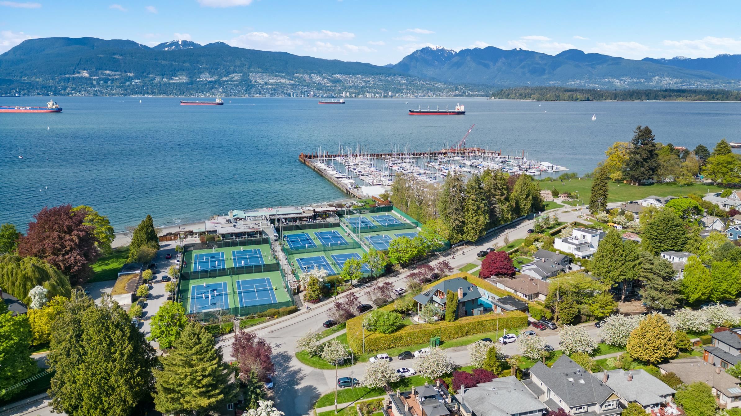 3850 POINT GREY ROAD, Vancouver BC V6R 1B4, R3123947, BC,