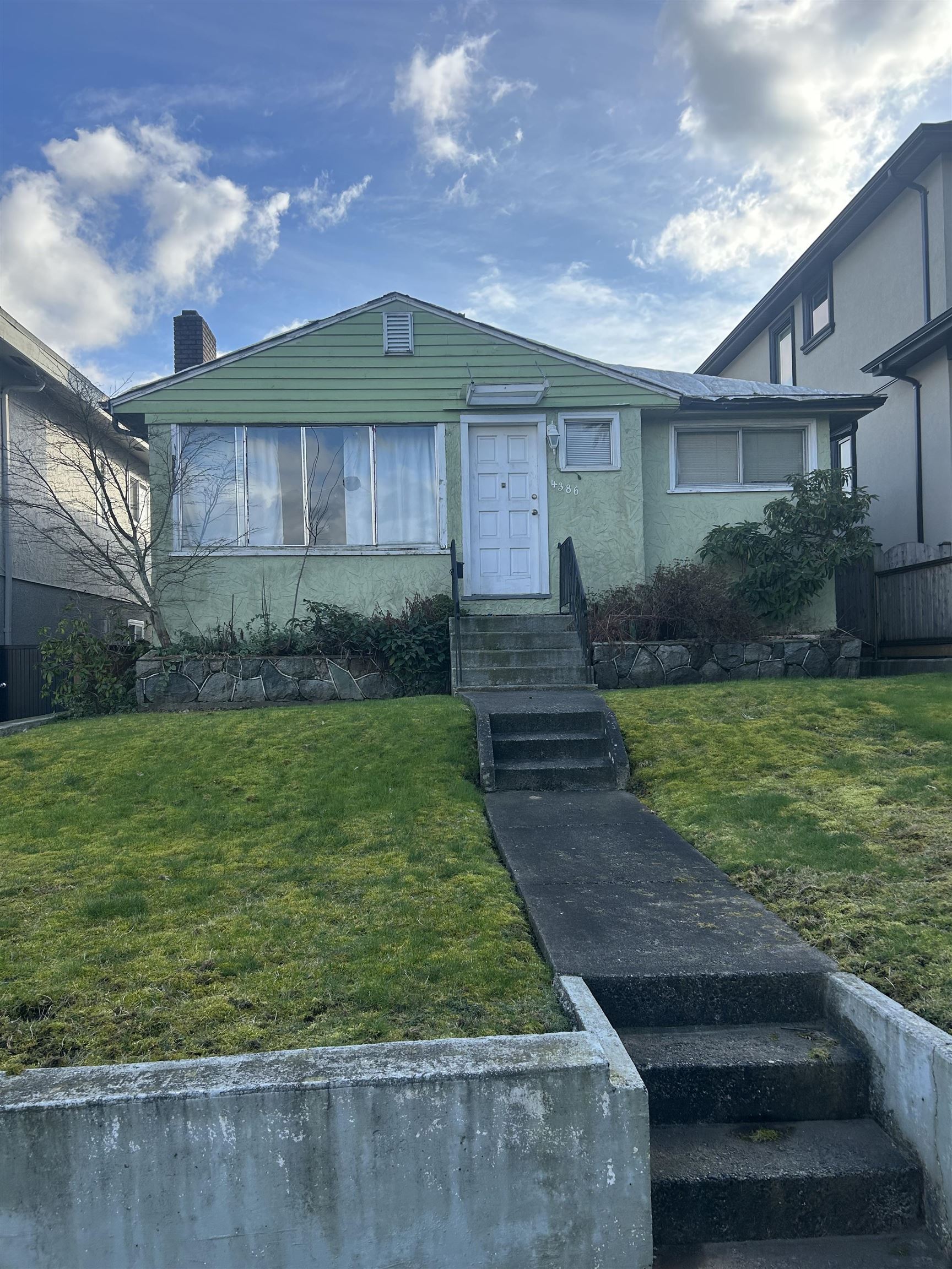4386 OXFORD STREET, Burnaby BC V5C 1E4, R3124138, BC,