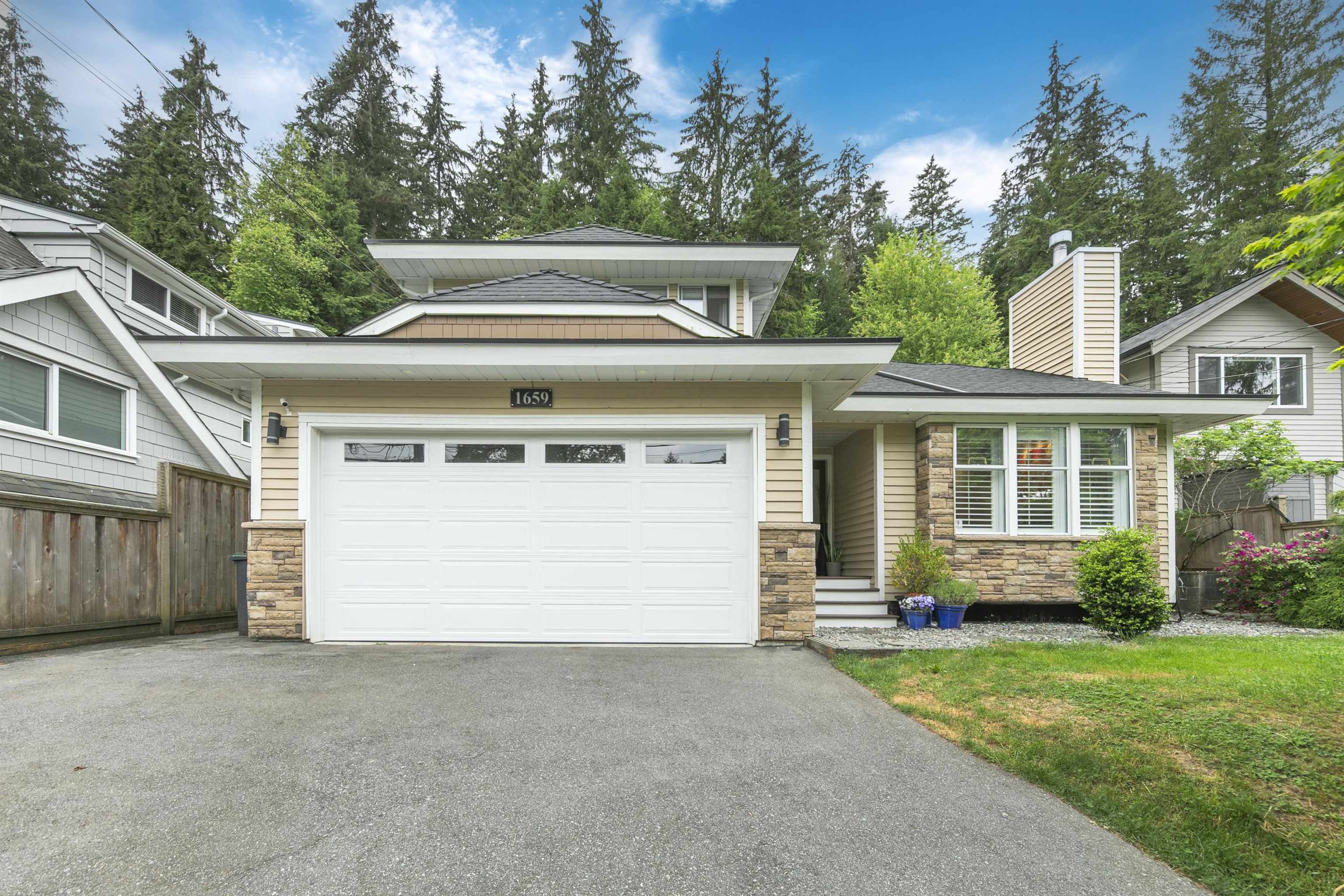 1659 DEEP COVE ROAD, North Vancouver BC V7G 1S4, R3124195, BC,