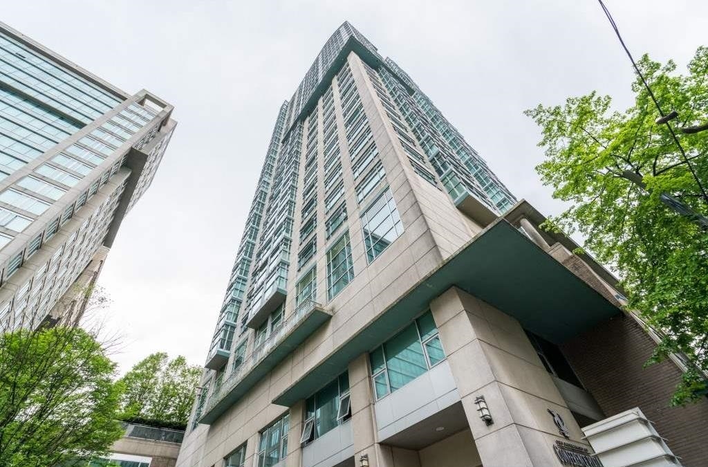 2010 438 SEYMOUR STREET, R3124208, BC,