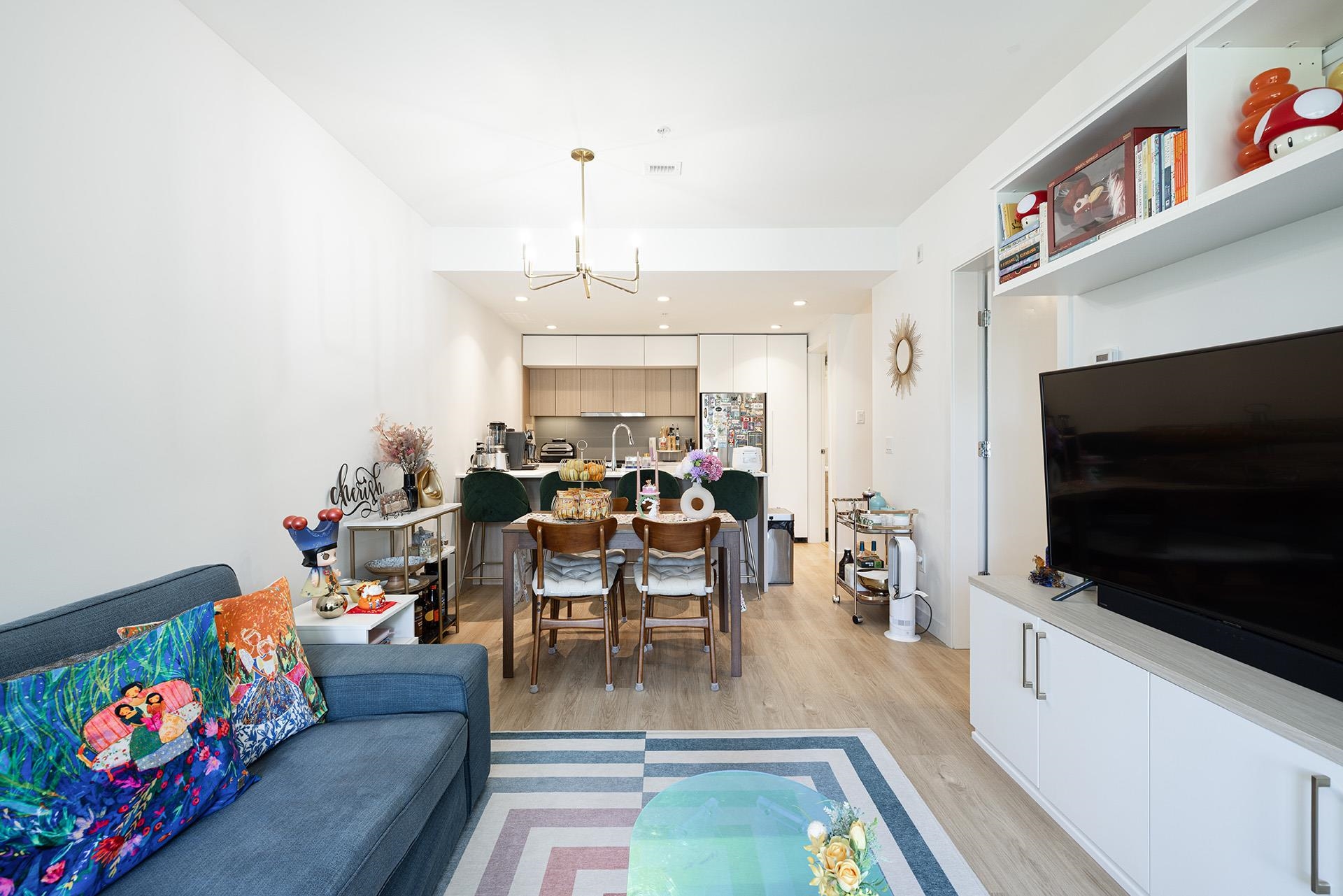 208 9888 UNIVERSITY CRESCENT, R3124276, BC,