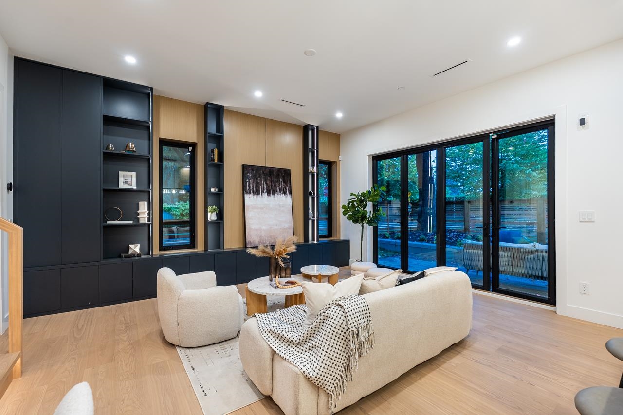 487 E 31ST AVENUE, Vancouver BC V5V 4A8, R3124330, BC,