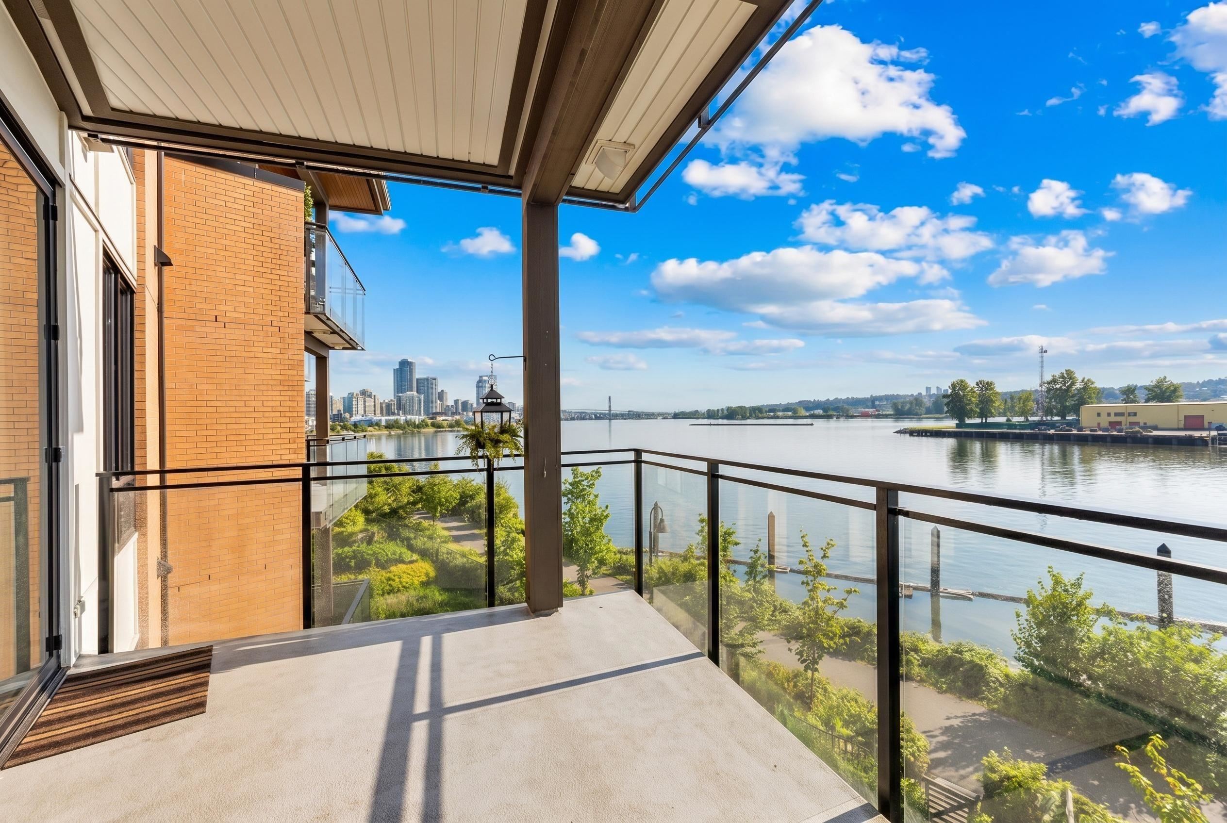 313 220 SALTER STREET, R3124440, BC,