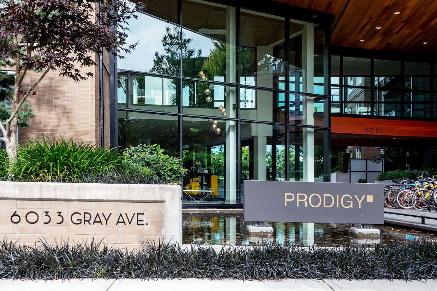 212 6033 GRAY AVE AVENUE, R3124588, BC,
