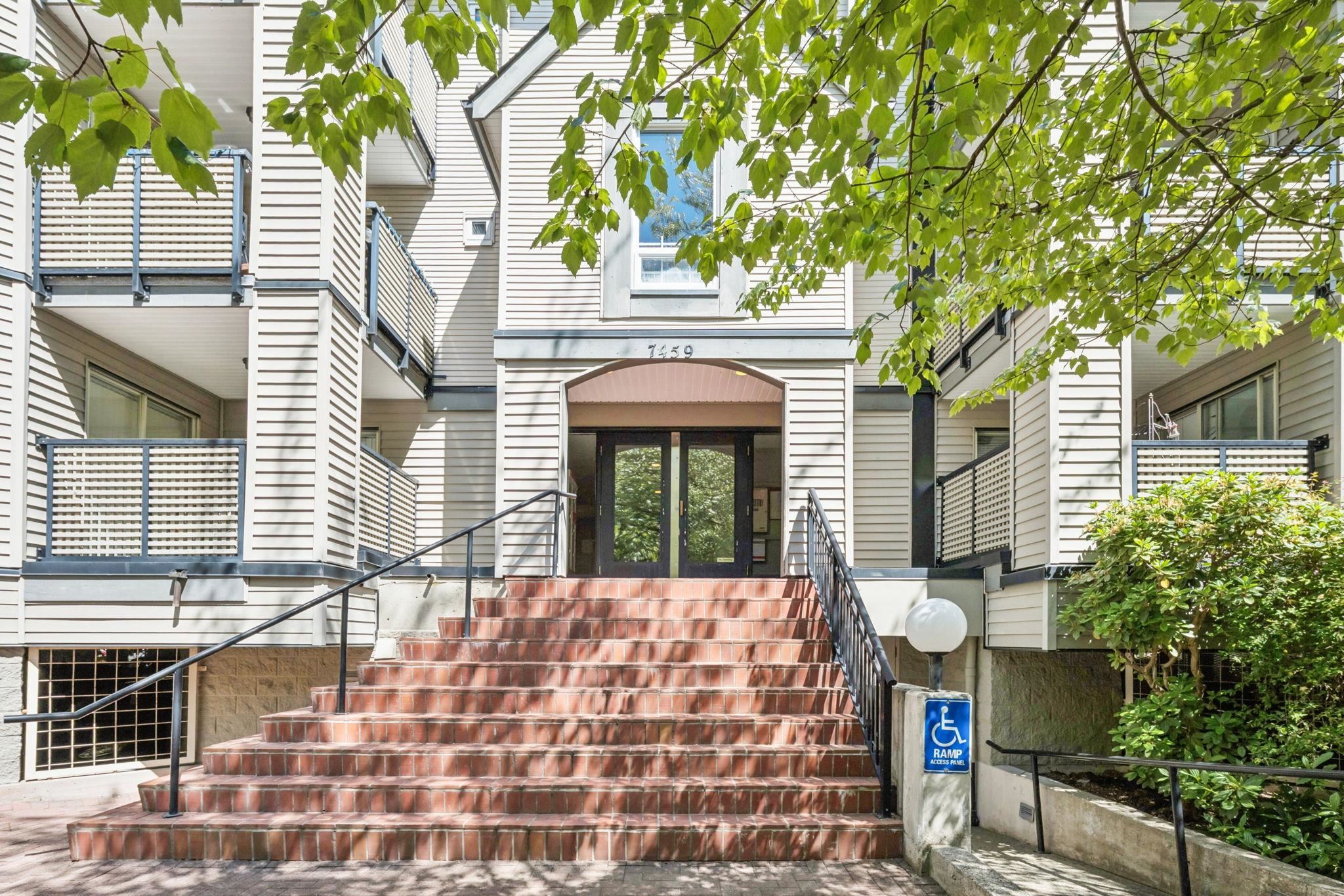 305 7459 MOFFATT ROAD, R3124623, BC,