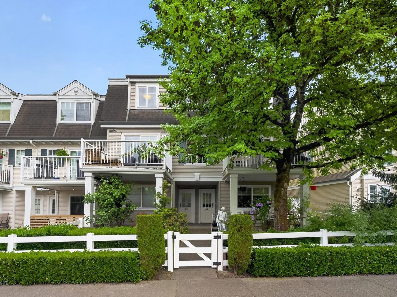 45 8930 WALNUT GROVE DRIVE, R3124760, BC,