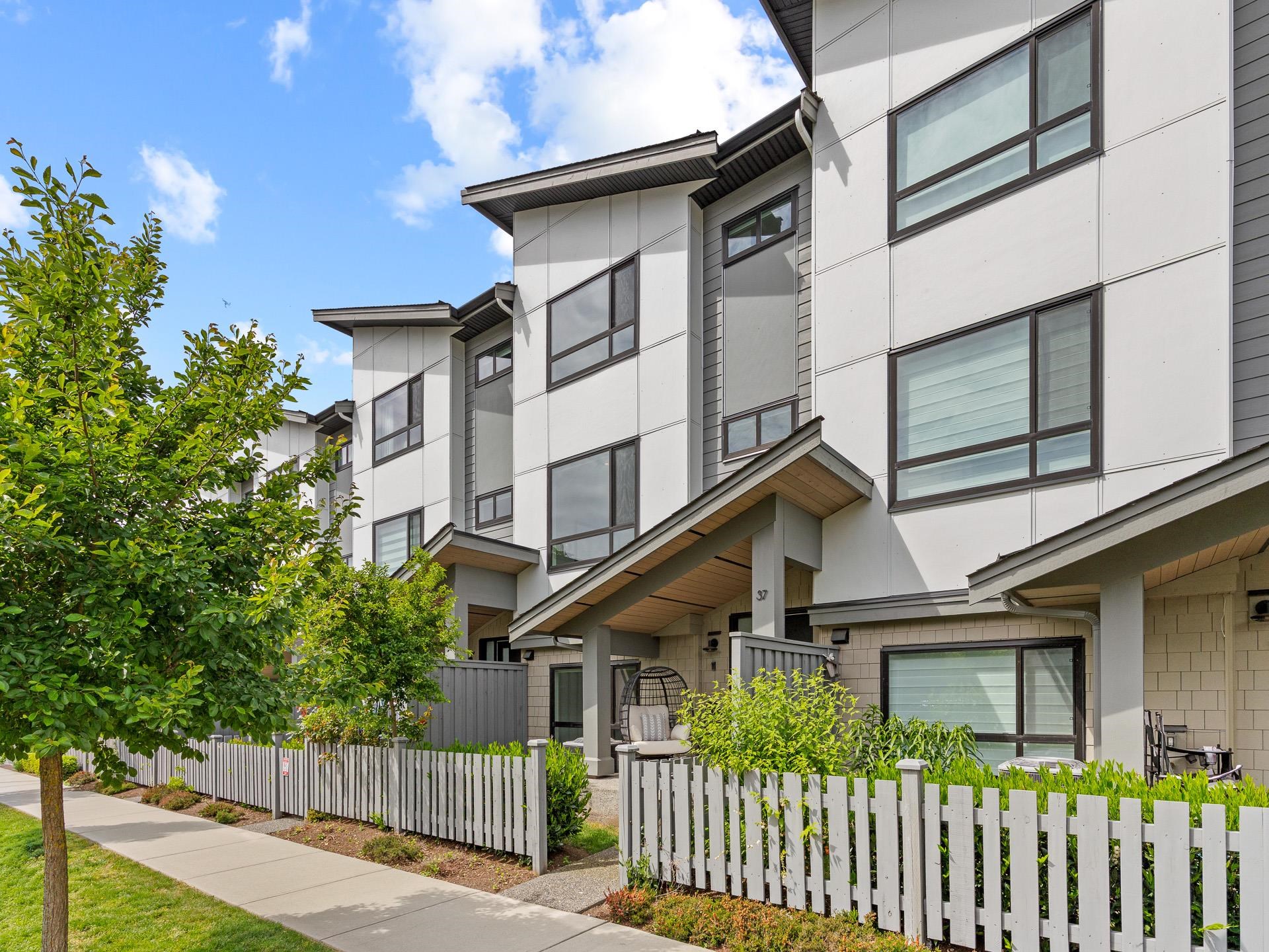 37 16589 25A AVENUE, R3124815, BC,