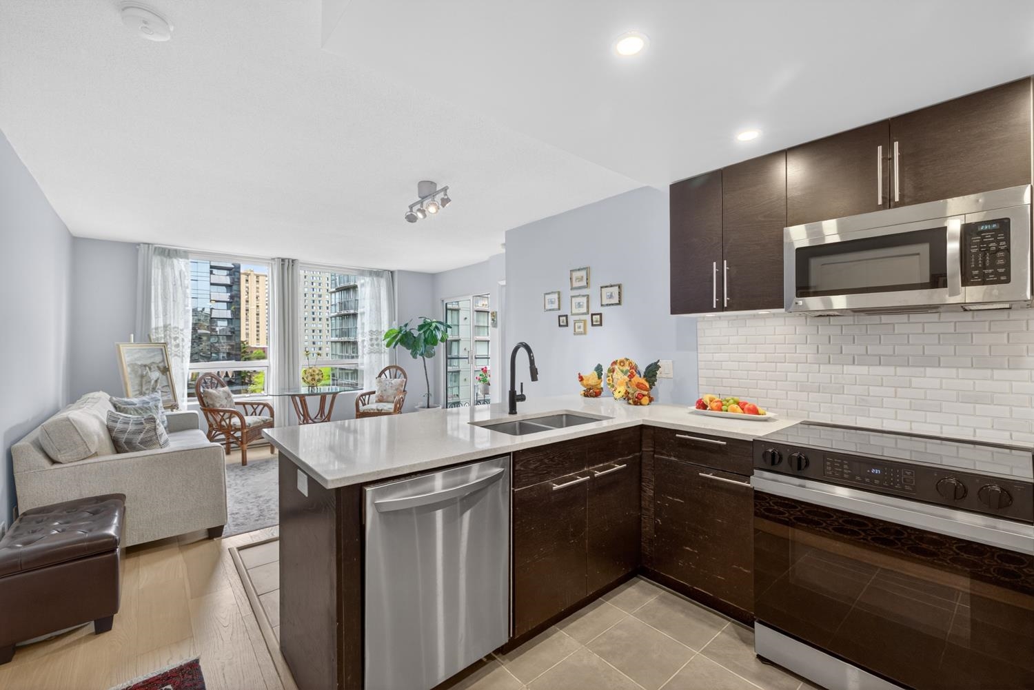 1005 811 HELMCKEN STREET, R3124885, BC,