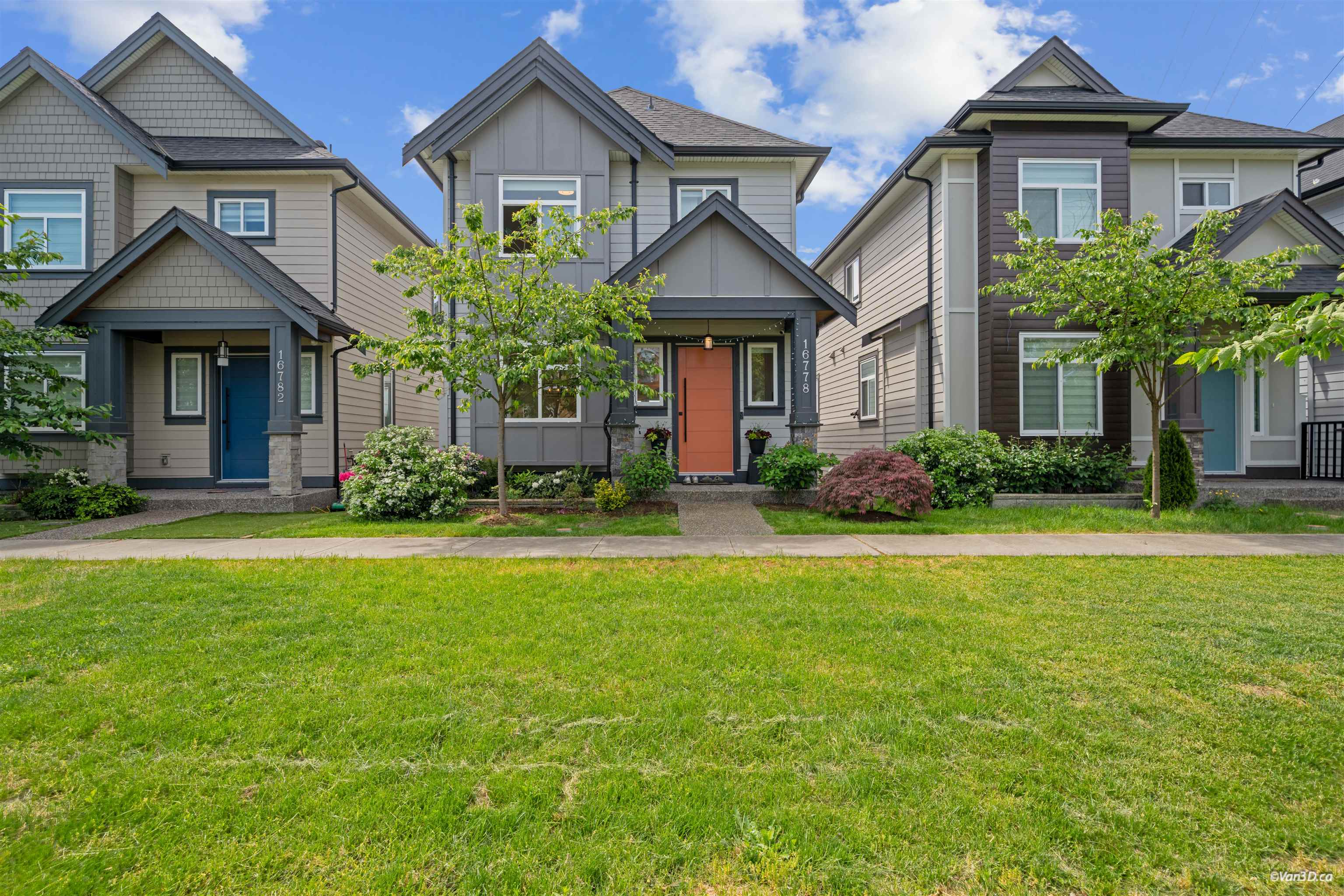 16778 20A AVENUE, Surrey BC V3Z 9M9, R3124918, BC,