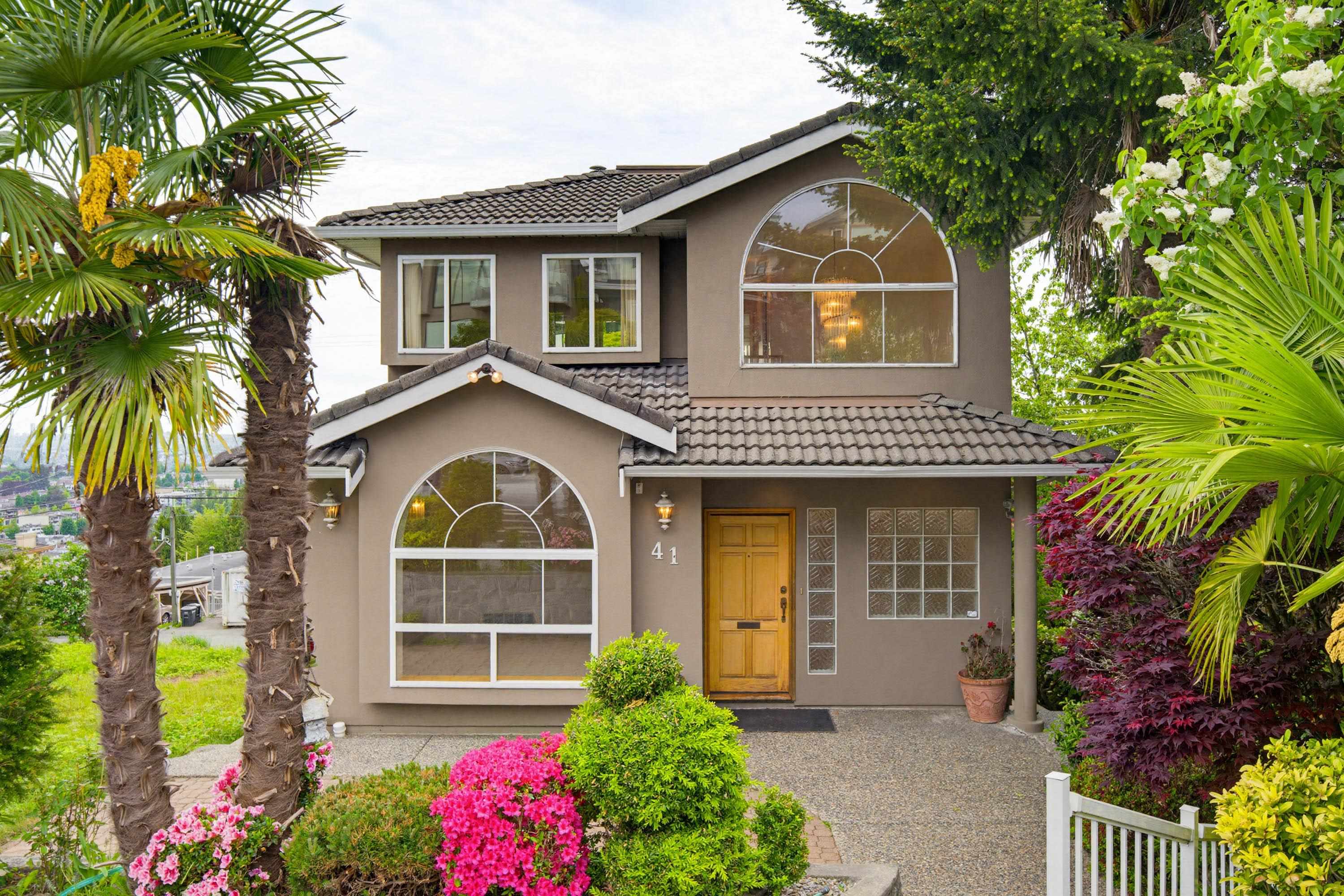 41 N HYTHE AVENUE, Burnaby BC V5B 1G3, R3124942, BC,