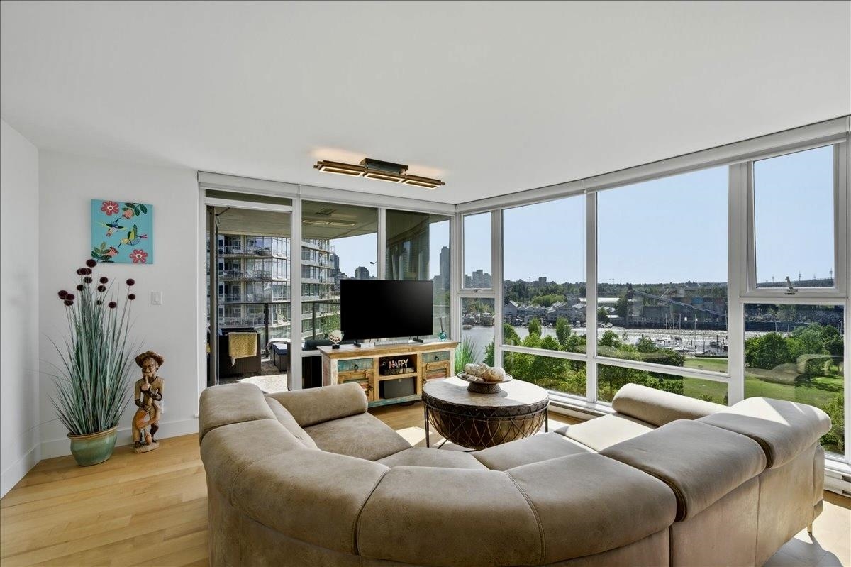 803 455 BEACH CRESCENT, R3125092, BC,