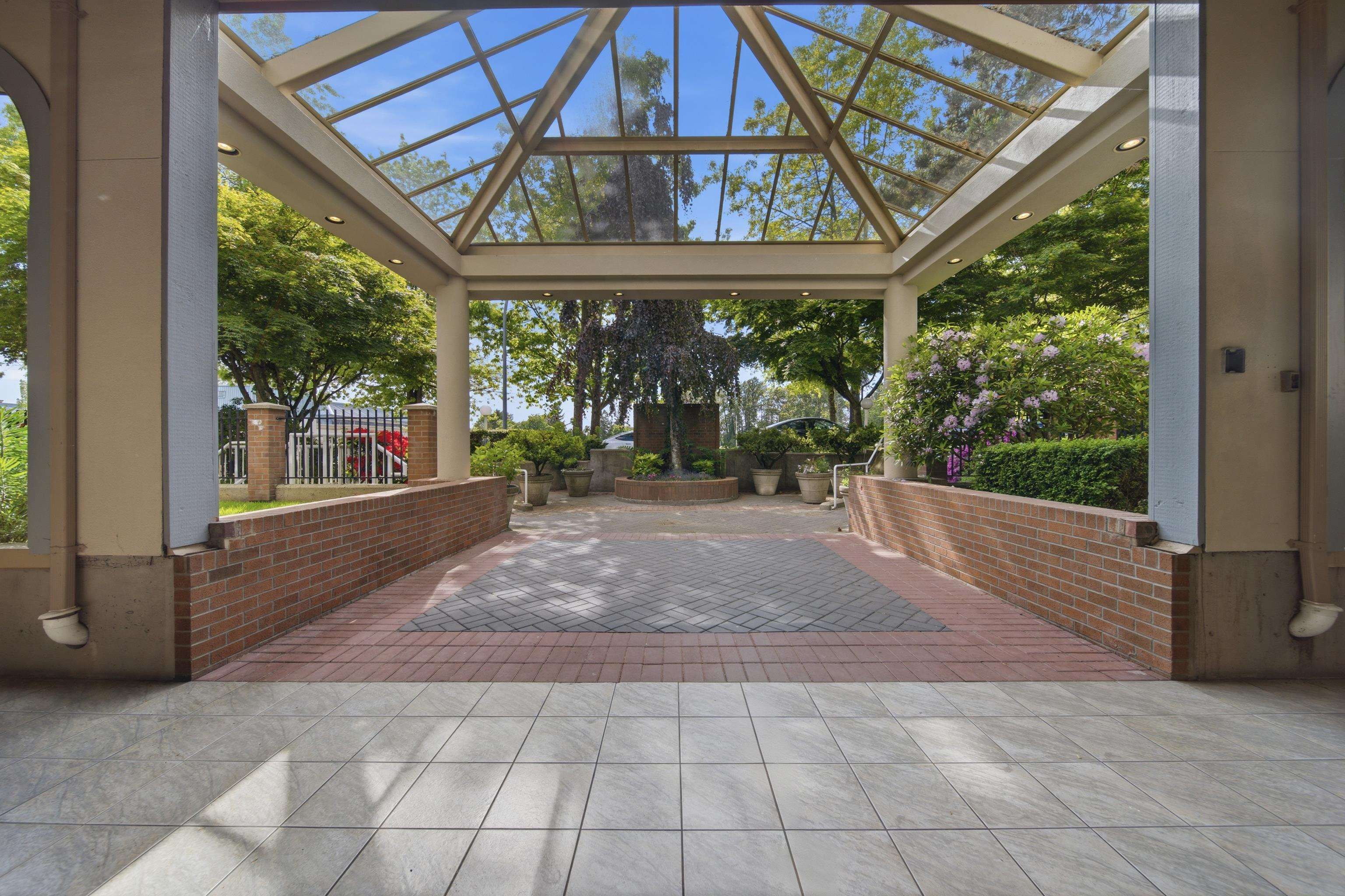 203 7326 ANTRIM AVENUE, R3125352, BC,