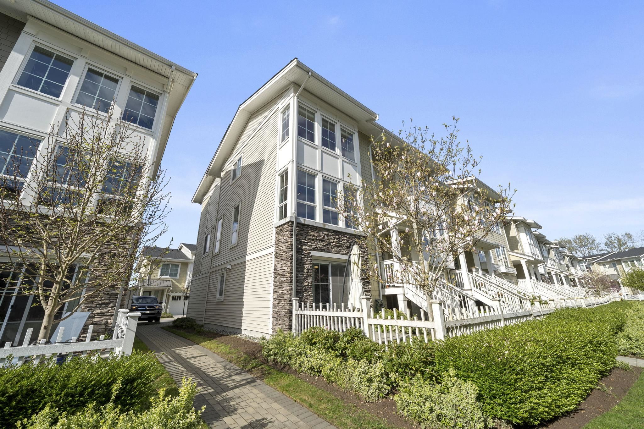 67 5551 ADMIRAL WAY, R3125597, BC,